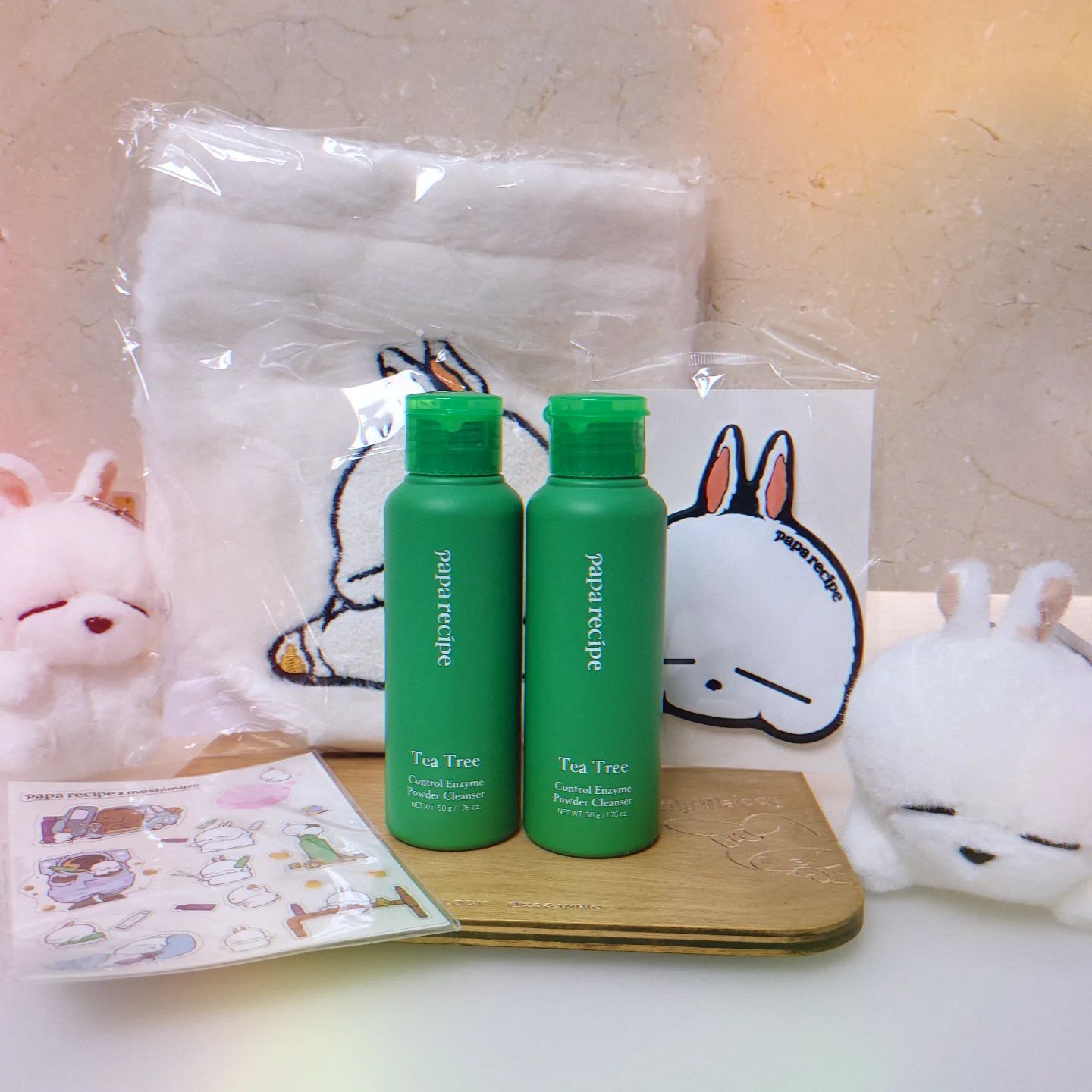 파파레서피 ×마시마로 굿즈랜덤3종 
마시마로 파우치가 넘나 고퀄이네요💗

캐릭터콜라보 화장품들이 꾸준히 많이나와서 넘나 행복해요☺️

파우치귀엽고 거울도 큼지막해요

올리브영28800원

mashimaro.official

#올리브영#마시마로#파파레서피
#파파레서피마시마로
#마시마로굿즈
#마시마로파우치 #랜덤
#올리브영 추천템