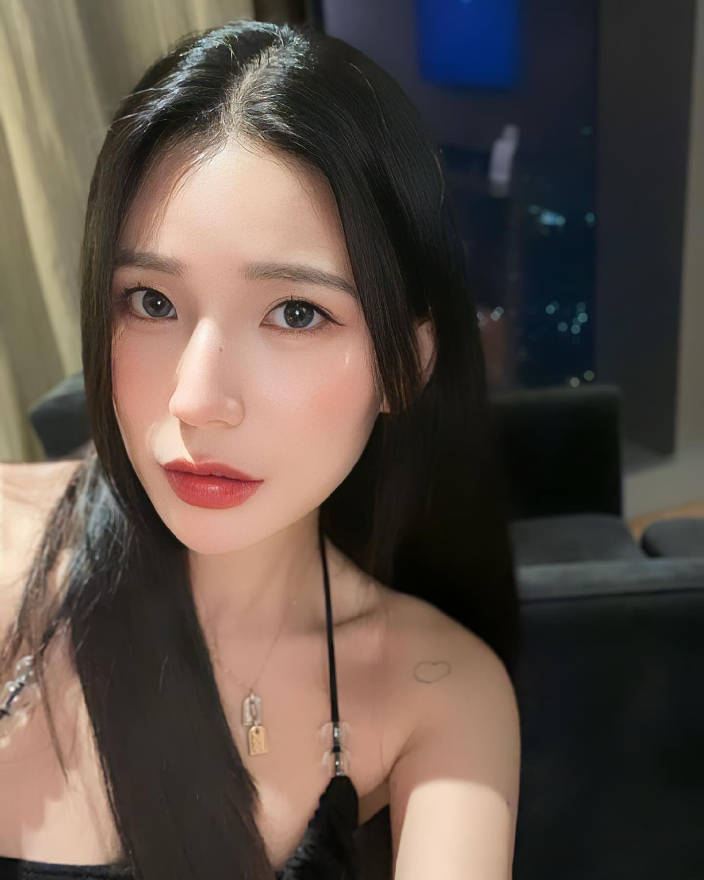 2023년이 얼마 남지 않았다아 
모두 모두 새해 복 많이 받아요🥰
2024년은 더 행복하구 , 다 잘 될거에요 💝
나를 위한 선물 같은 호캉스도 
2023년은  잃은 것보다 얻은 게 더욱 더 많은 한 해였어요.
해삐뉴이어 🫶🏻