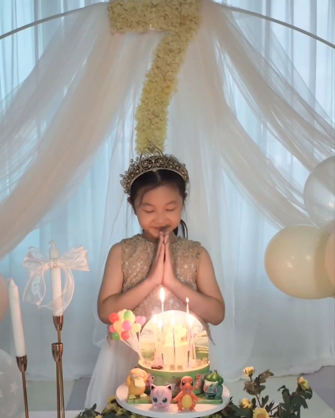 많은분들이 문의주셧서
라운드 폴대와 샤랄라 원단
곧 입고예정🎉
#많관부🙏🎈