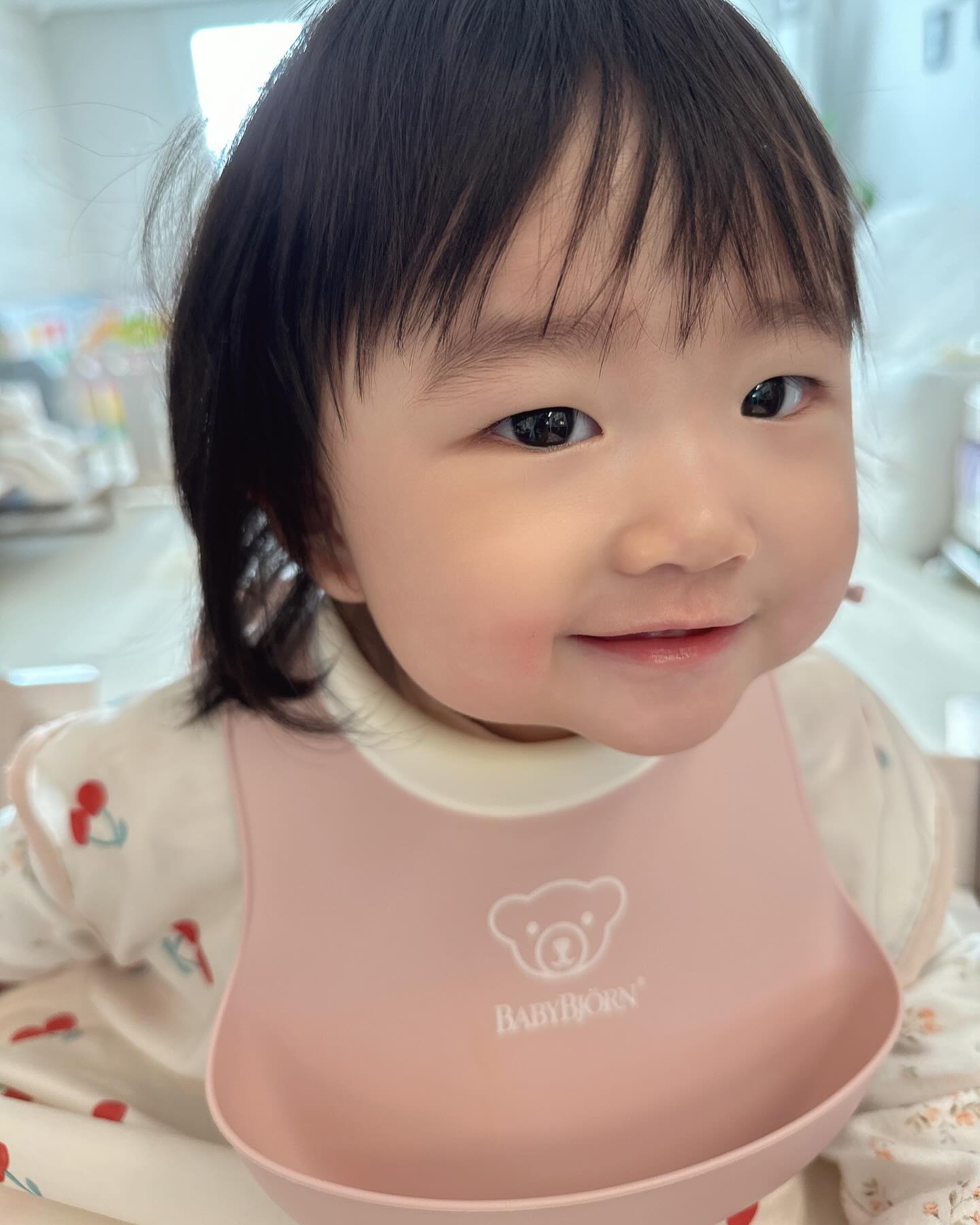 #296일
이유식 먹을때마다 장꾸미 넘치는 워니
요즘 자꾸 손으로 마법부림
닥터스트레인지가 타임스톤 사용하는거같음🙈