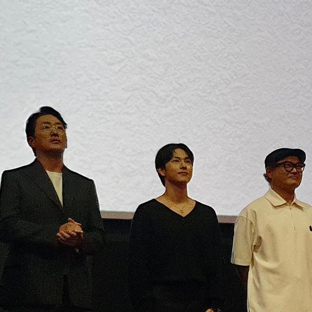 설둥 on Instagram: "#광고 부모님이 보고 싶으시다던 <1947 보스톤> 시사회에 당첨되서 함께 다녀왔어요! 부모님이 이렇게 영화 보고 재밌어하신 적이 별로 없는데 1947 보스톤은 너무 즐거워하며