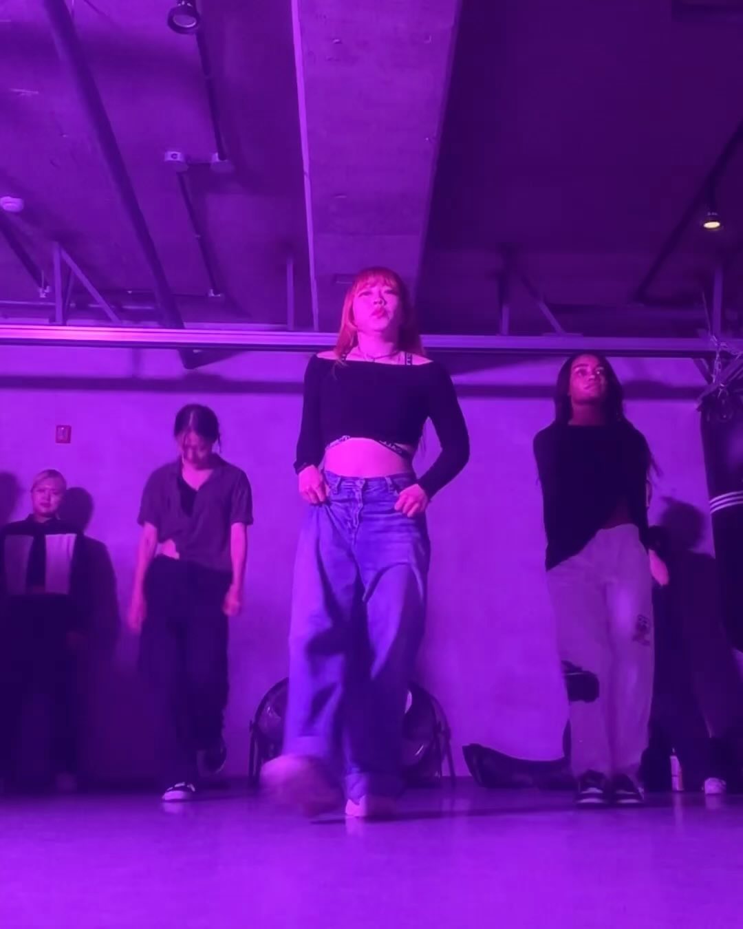 10월 달 윤영쌤 안무 모음 기록📝
Choreography by yoonyoungkwak_ 
Song| #makeitbunxup , #shotclock , #

10월에 윤영쌤 수업 들으면서
레벨업할 수 있어서 좋았습니다☺️🫶🏻
피드백도 항상 감사드립니다🙏🏻🥰

#redjin #choreography #yoonyoungchoreography #justjerkdanceacademy #저스트절크댄스아카데미 #justjerkacademy #dance #dancer #dancevideo