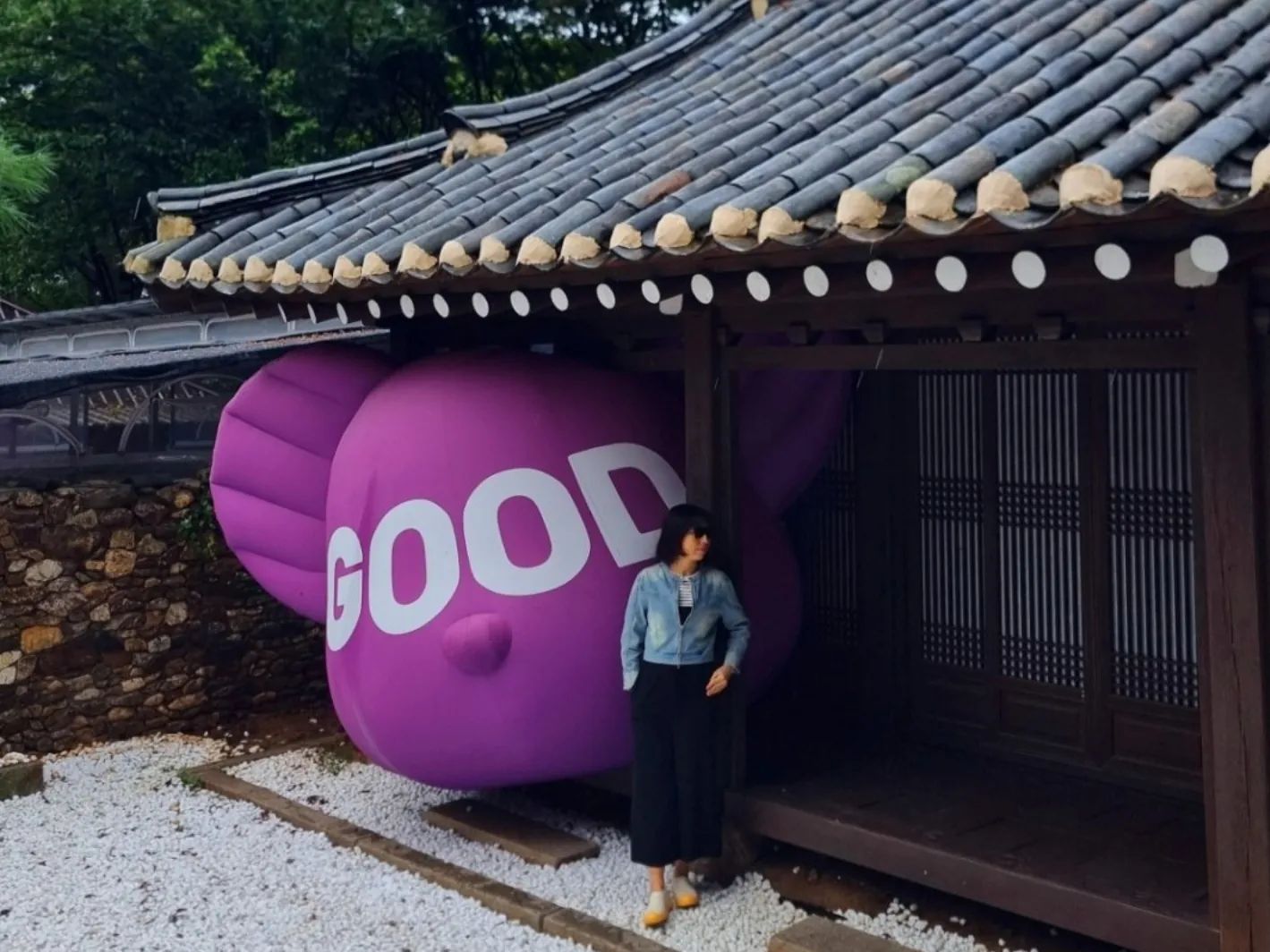 ❤️

만수무강 모임.
스벅가나아트파크점 잘해놨네.
비 내려서 계곡물이 많다.
갑자기 추워진 날씨.

#스타벅스가나아트파크점 #데니스스모크하우스 #카페휘바 #송추마을 #송추계곡 #장흥카페