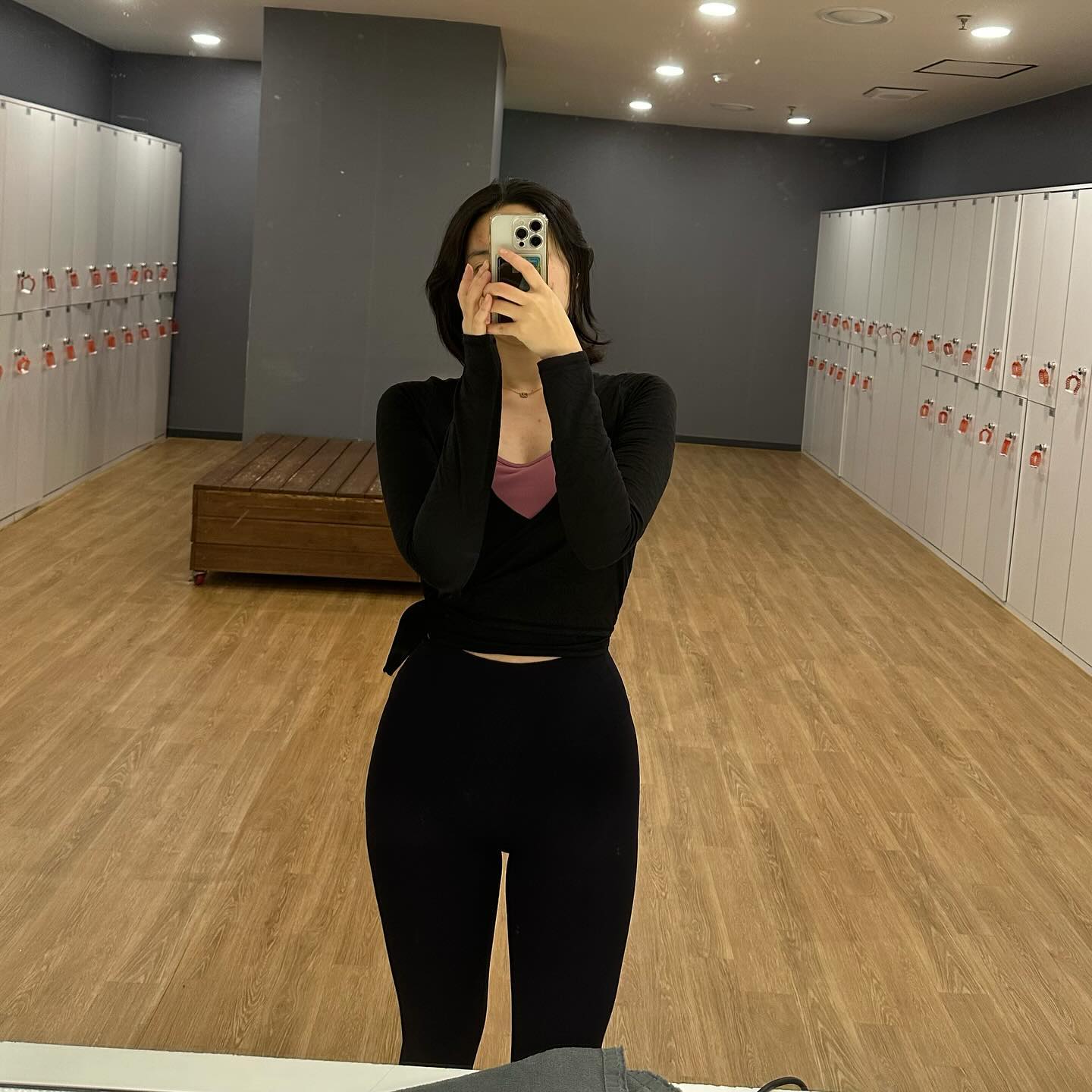 오랜만에 피드 #오운완 

아침운동할때마다
알람시계부수고 싶음^~^