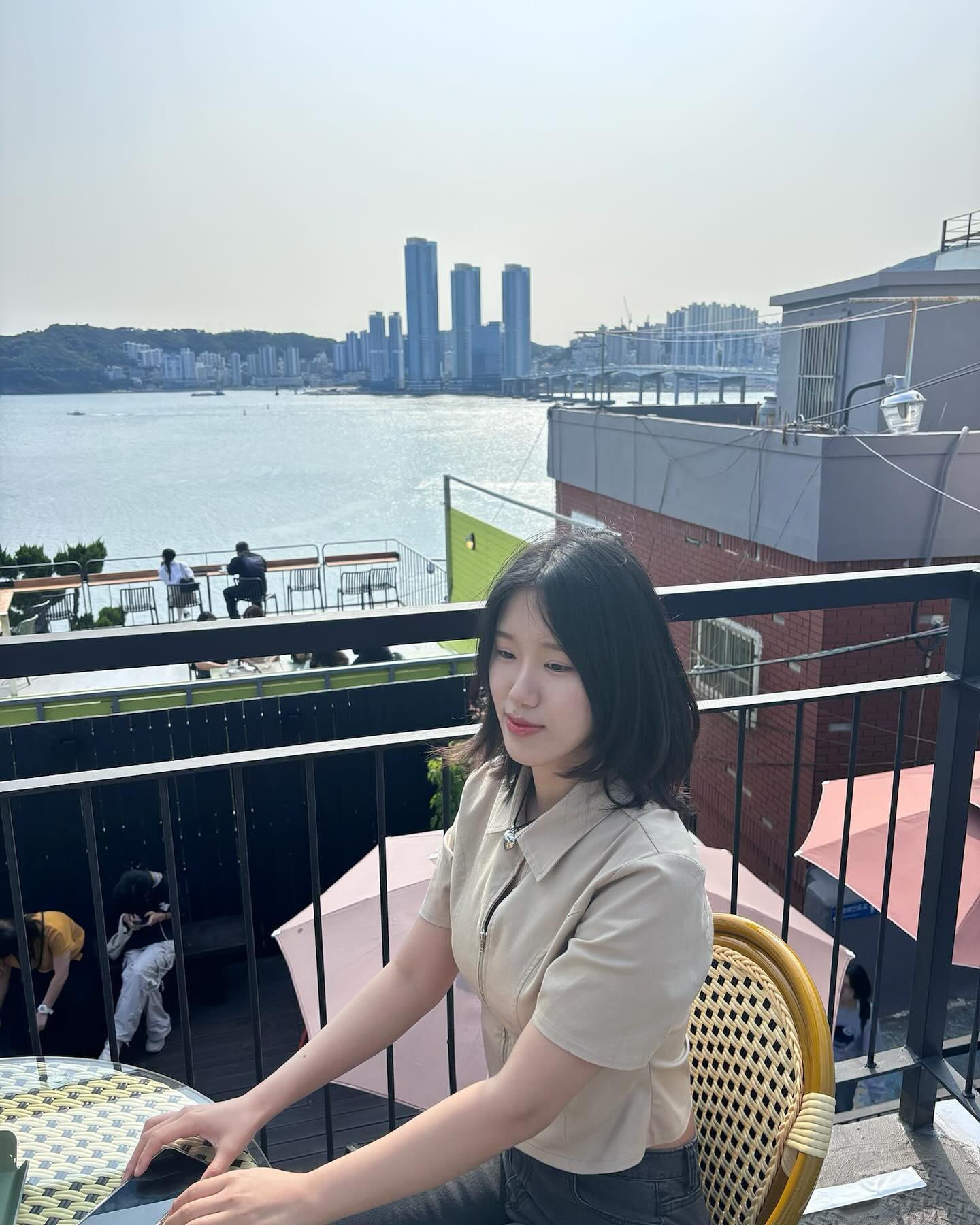 영도 오랜만이야 :) 
.
.
#셀스타그램 #셀카 #셀피 #데일리 #맞팔 #오오티디 #ootd #영도 #영도리스보아 #리스보아카페 #리스보아 #lesboa #yeongdo #카페스타그램 #카페투어 #카페투어☕️ #카페스타그램☕️ #좋반 #좋반환영 #영도리스보아 #흰여울문화마을 #영도신상카페