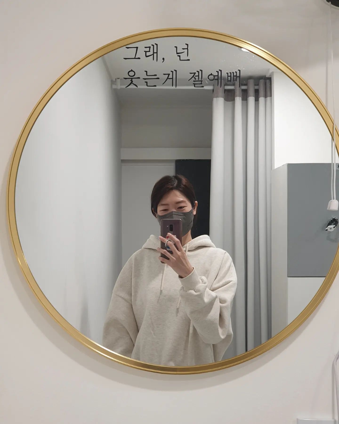 #헬요일 🥲 #첫줄안녕👋 
월요PT #오운완 💪
오늘은 첫 덤벨2kg 들고 번쩍😄
1kg도 바들바들 힘들었는데 강해지고 있는 쏘쏘
벌써 PT15회차 🤭성남M&F트레이닝센터

#오늘의운동
스트레칭재활 +등운동 + 스쿼트 200 개 #유산소운동 30분

내일은 팔이 후달릴 예정🤣
.
.
.
.
.
#운동하는여자 #운동녀 #운동식단 #단백질식단 #재활운동
#재활피티 #금광동피티 #금광동pt #금광동헬스장
#금광동헬스 #단대오거리역pt #단대오거리헬스 #단대오거리개인피티 #단대오거리pt #단대오거리피티
#중원구pt #pt #mandf트레이닝센터