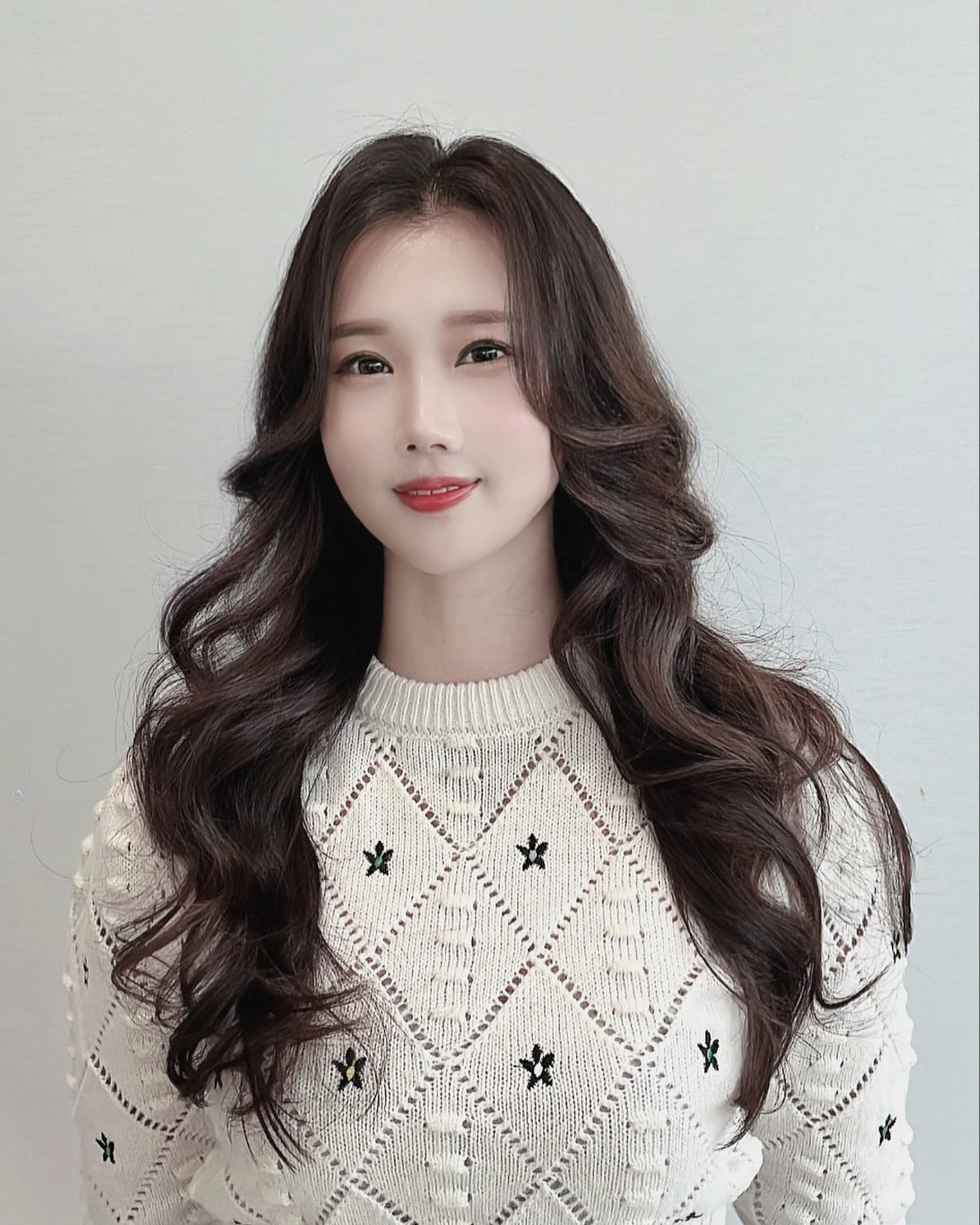 ⠀
오랜만에 클리닉받고 신난 수아링😍⠀
⠀
⠀
#구리롯데백화점 #마끼에 #구리헤어 #구리여자머리 #여자머리잘하는곳 #마끼에클리닉 #정아부점장님  #셀카 #셀피 #피드 #인친 #인스타그램 #셀스타그램 #좋반 #좋아요 #피드  #오오티디 ⠀