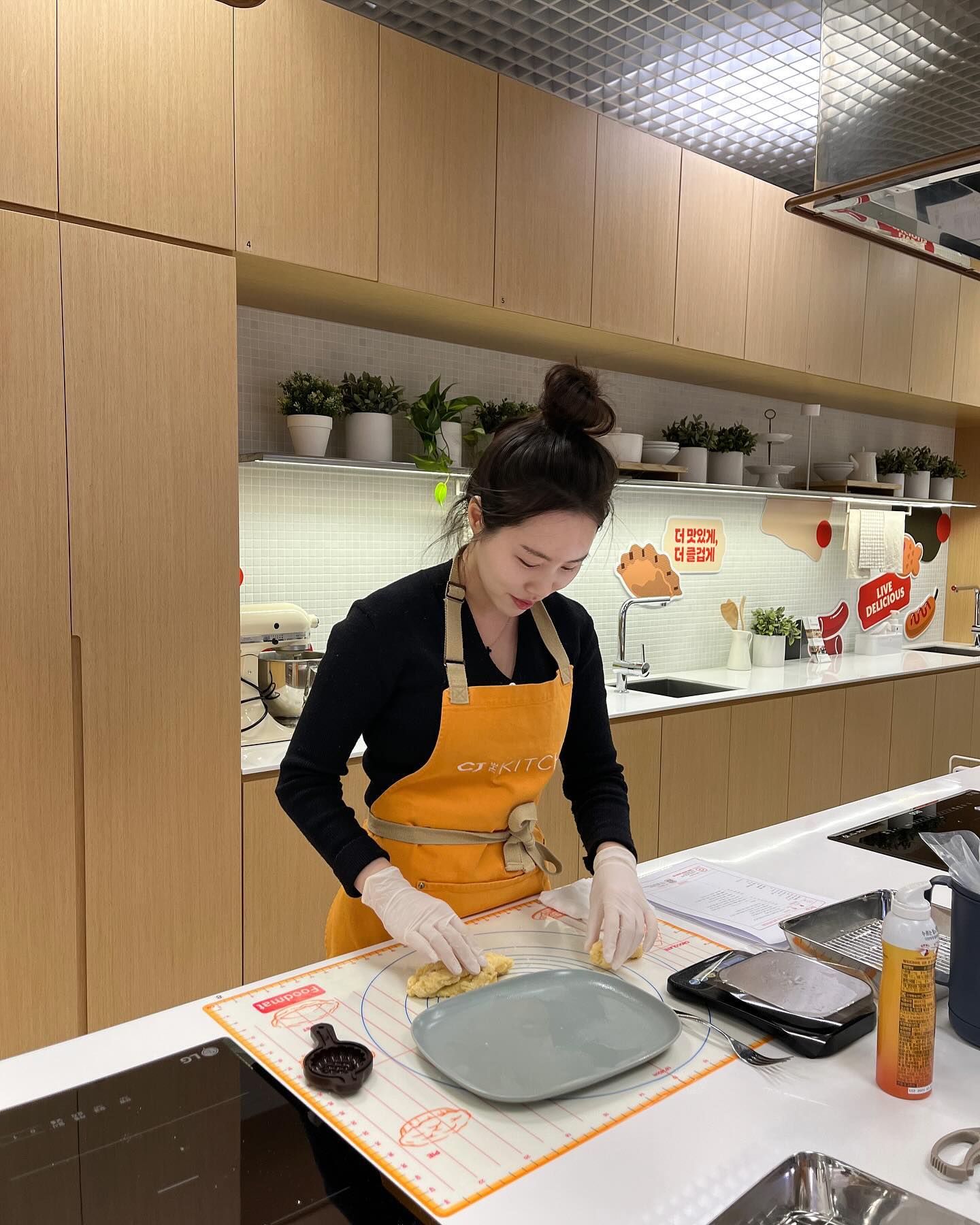 너무 너무 즐거웠던 cj 쿠킹클래스🍪👩🏻‍🍳
강사님 최고락우요 !🤍

#cj더키친 #cj제일제당 #cjthekitchen #cj더키친쿠킹스튜디오 #쿠킹클래스 #백설 #백설제품쿠킹클래스
