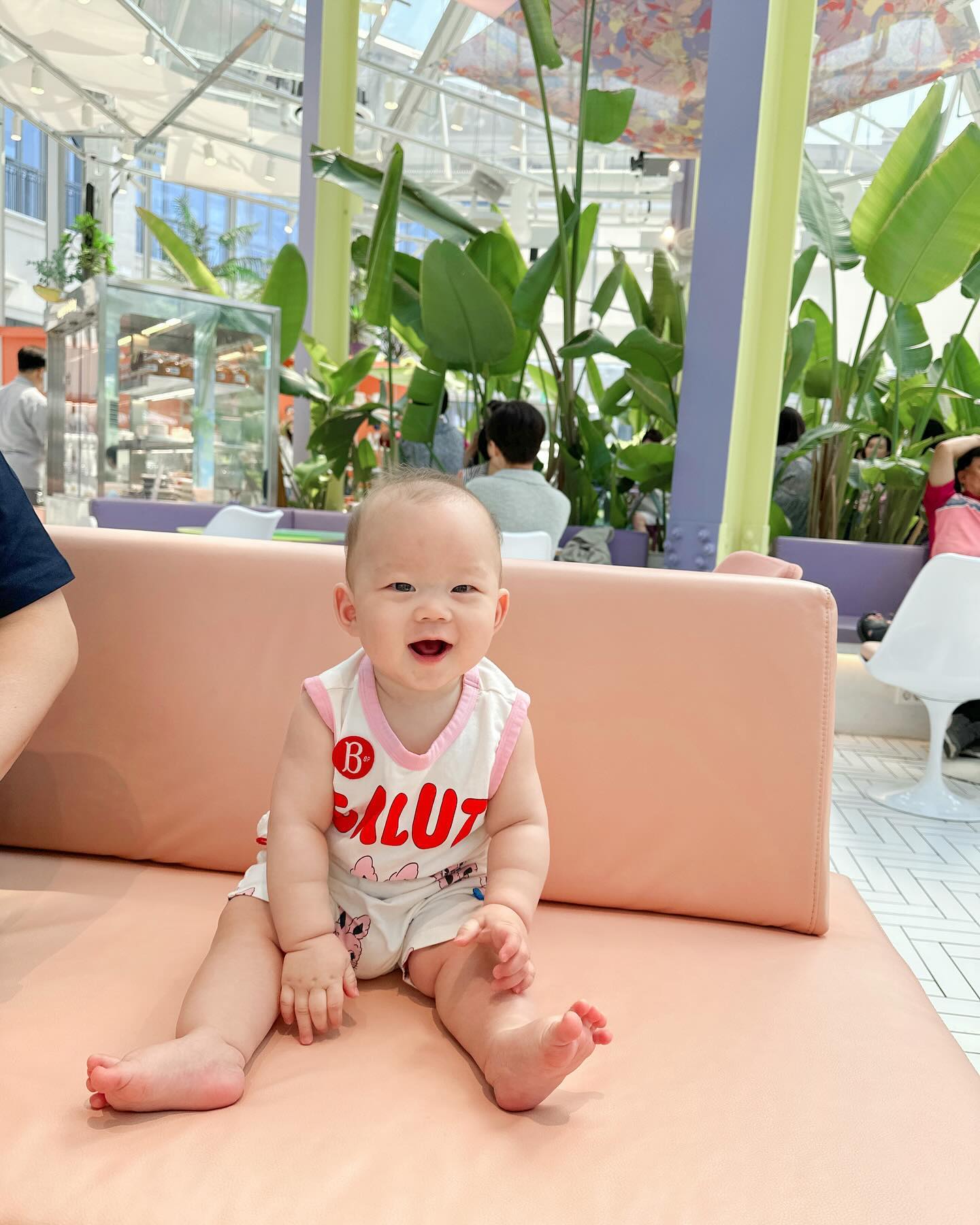 😄
울애기 웃음에 엄마아빠는 녹아💜