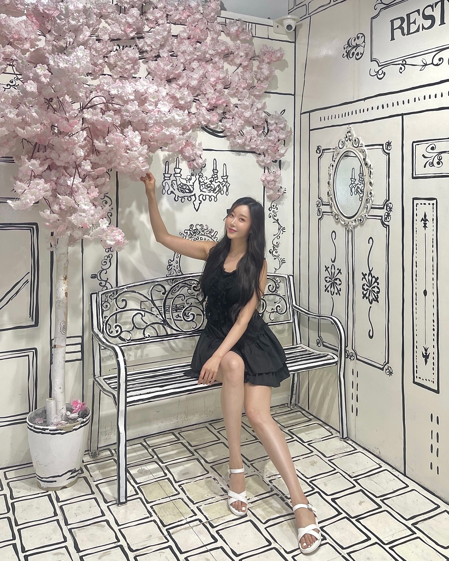 무더운 여름 시원하구 이색적인 장소를 찾는다면 여기가 딱이야! ㅎㅎ 
내부가 생각보다 엄청 넓구 사진 포인트가 정말 많넹~ 

#박물관은살아있다인사동점 #인사동사진찍기좋은곳 #서울사진찍기좋은곳 #인사동놀거리 #인사동데이트 #인사동데이트코스 #인사동이색데이트 #인사동가족여행 #인사동실내관광지 #인사동실내 #협찬 #포포몬 #인스타체험단