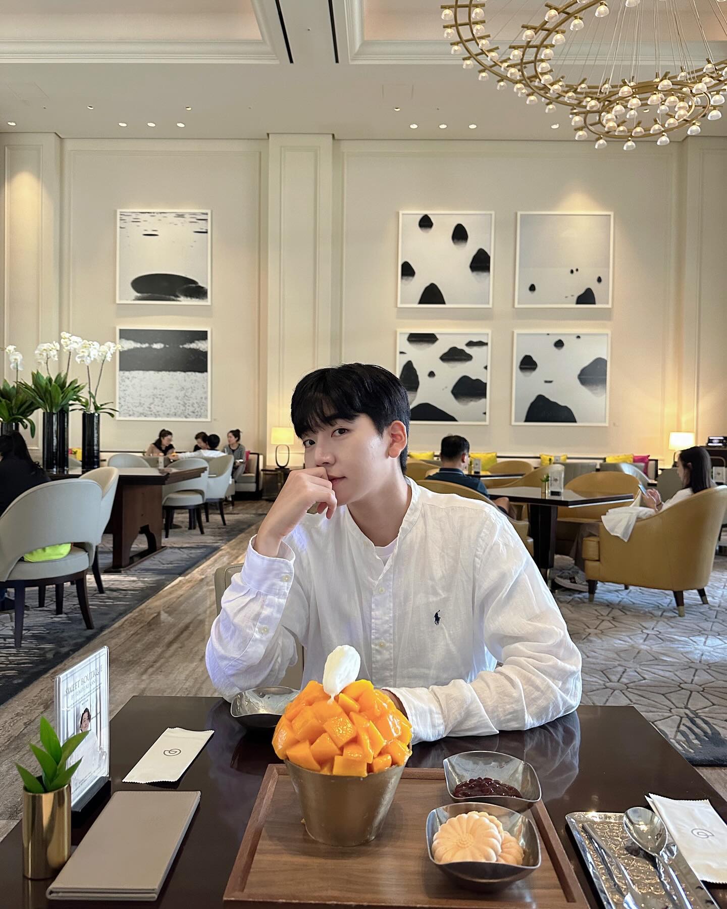 뒷북 🥭