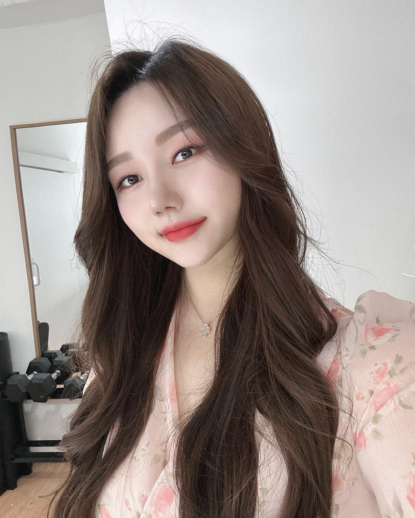 오늘은 메이크업 받구 눈누난나〰️🍒💖💗