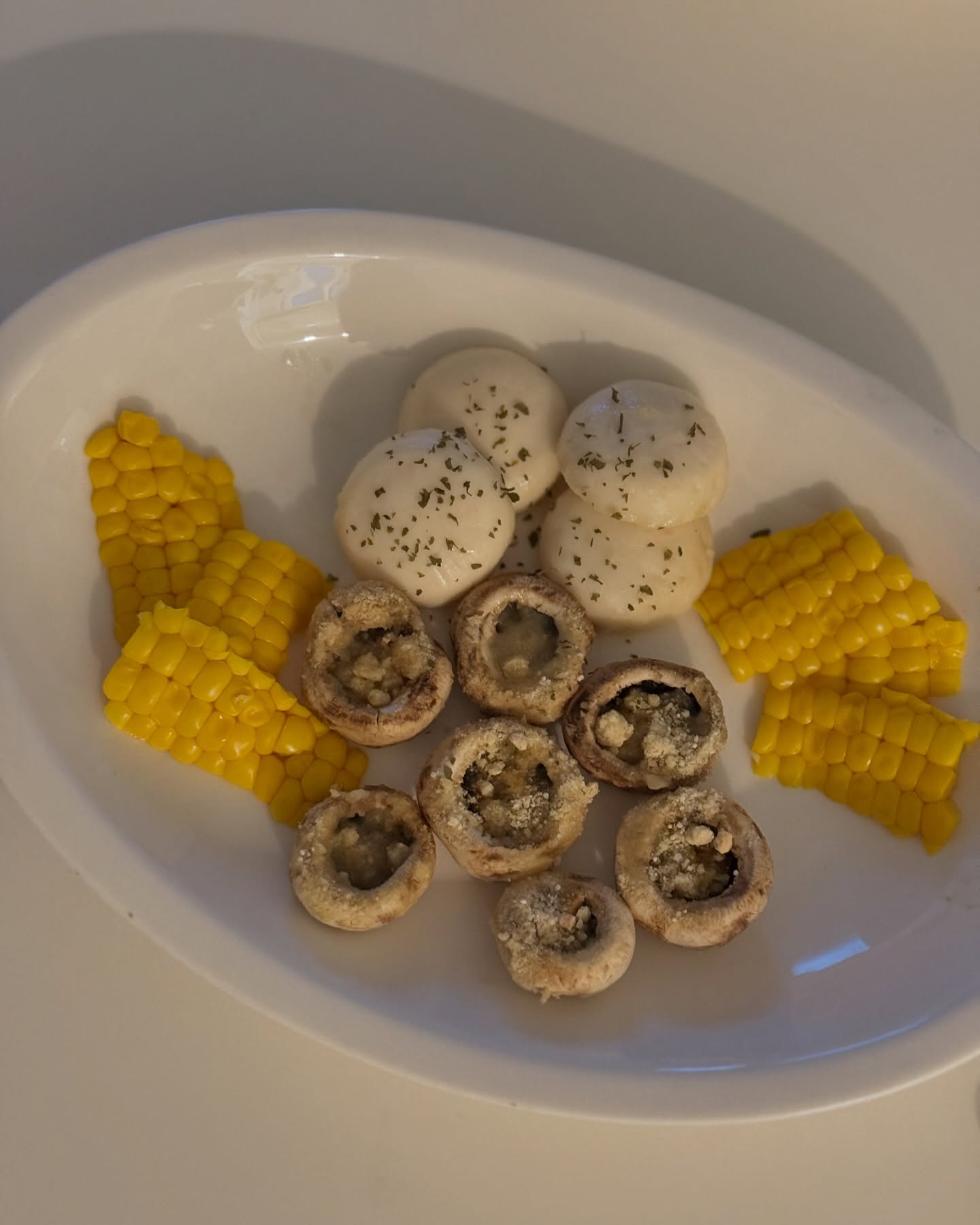 ✨
초당 옥수수 🌽
새송이 버섯 + 스프 파우더
어묵

새송이 버섯에 스프 파우더 뿌리고 전자레인지 돌리면
대 존 맛 🤎🤎🤎