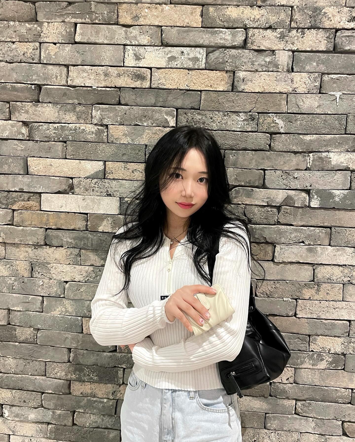 #광고 스토리로 스포했던 NEW 카드지갑🤍 

콤팩트하지만 지폐,카드 모두 수납 가능하다구💵💳
수납력 좋은 카드지갑 찾는 사람들한테 완전 추천🙌🏻

#르마스크 #lemasque #카드지갑
#여자카드지갑 #카드지갑추천 #지갑추천 #반지갑