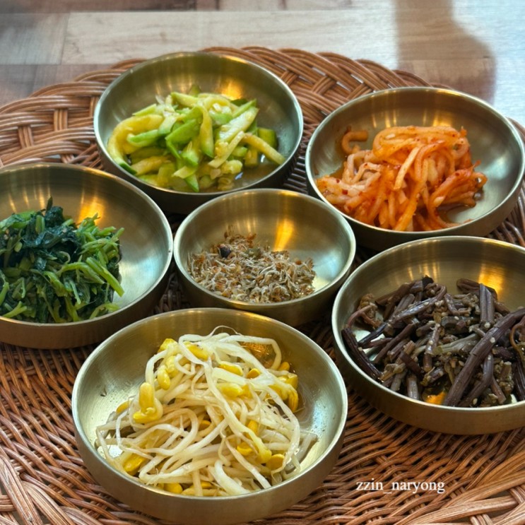 울산 나물까지 총 13가지 반찬이 나오는 가성비 식당 하하보리밥