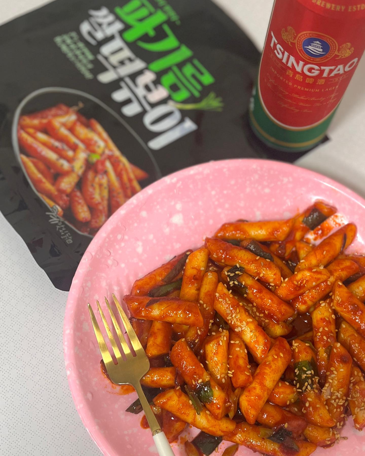 #협찬 #제품제공 

delicious_kkokko 

🥘🍡기름떡볶이, 떡볶이밀키트

밀떡이 아닌 쌀떡을 사용하여 더욱 쫀득하고 말량한 식감조리시 
소스의 잘 배일 수 있도록 쌀떡 사용☑️

인공적인 향료가 아닌 신선한 대파를 사용하여 원재료의 깊은 맛과 
향을 그대로 살린 한층 풍미스러운 맛을 내기 위해 파기름 😋

떡볶이 외에 튀김, 구이, 볶음요리등 다양한 요리에 응용
 할 수 있는 만능 파기름과 소스,

캠핑 나들이에서도 쉽고 빠르게 조리 할 수 있는 밀키트 상품🔥

☑️위생적이고 편리한 개별 소포장,HACCP인증 시설에서 제조

☑️1봉지당 268gx2개 총 536g 
(쌀떡볶이 200g*2개, 소스 60g*2개, 파기름 8g*2개)

 간식, 반찬으로도 제격이며 떡꼬치처럼 떡만 볶아서 
소스에 찍어먹어도 맛있어요!🙋🏻‍♀️

https://smartstore.naver.com/tms2019/products/7594249215

'업체로부터 제공받은 제품입니다'

#기름떡볶이#떡볶이밀키트#통인시장떡볶이#쌀떡볶이#간단요리#떡꼬치만들기#기름떡볶이만들기#기름떡볶이레시피#밀키트떡볶이#간편요리#간편식#계맛있닭