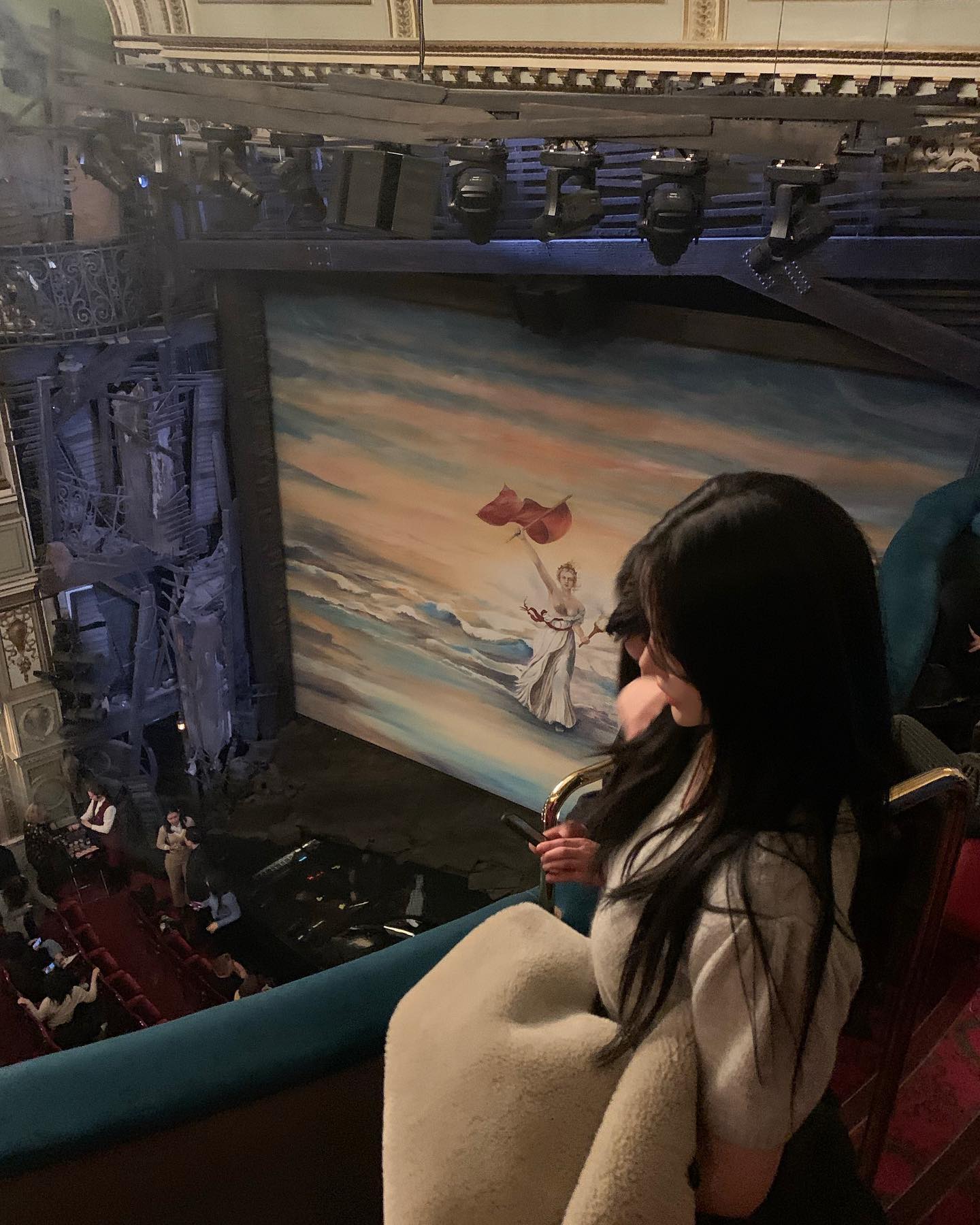 넘버가 넘 좋은 레미제라블 3시간 뚝-딱😊

#lesmisérables #lesmiserablesmusical