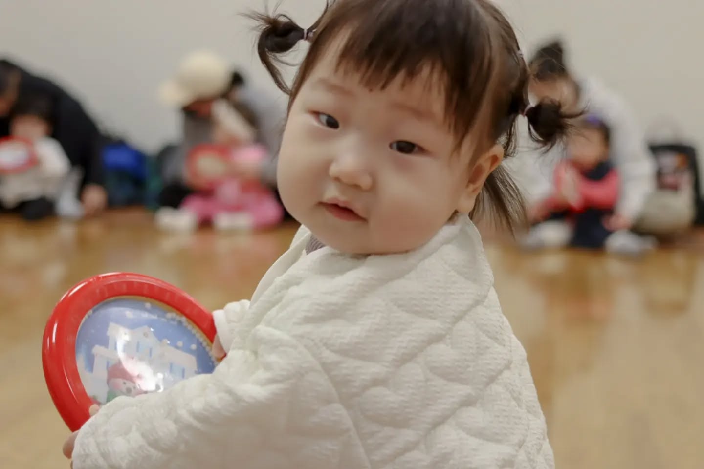 :)

문센할때 마다 느끼지만
집중의 입ㅋㅋ 너무 귀엽다.

가을학기때랑 비교하면
정말 많이 컷다🤍

다음주가 마지막인데
봄학기 신청한거 취소🥲
복직을 땡겨서 못하게되었네

어린이집가서 새로운 친구도 사귀고
잘 적응해주길바래🧸