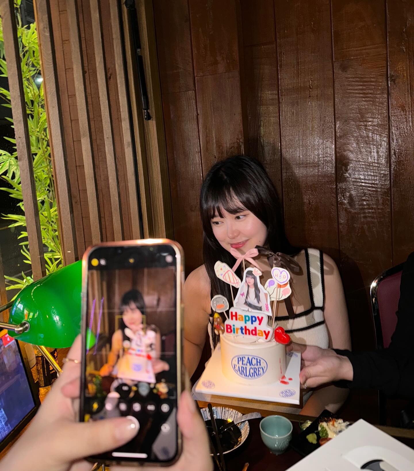 여자의 생일은 한달. 😎
넘 행복해서 4시까지 달려버린 .. 🤍