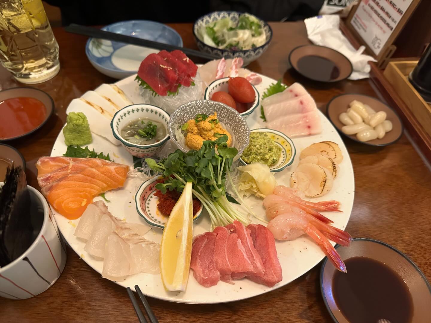 #퇴근후 #회는언제나옳다
#존맛탱
#먹스타그램 #퇴근스타그램 
#맥주 #굴튀김 #모듬사시미