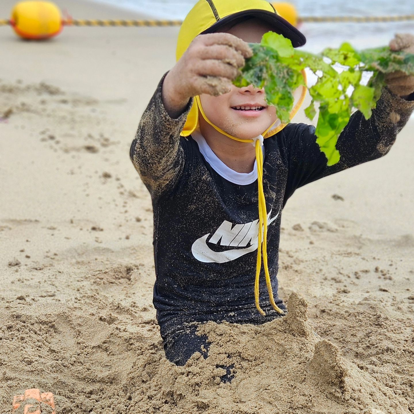 물이 진짜 깨끗해서 또 가고싶던 흥남🩵
1박2일꽉채워서 놀고 피곤할만듀🫠

#흥남해수욕장 #거제여행 #거제해수욕장 #여행 #가족모임