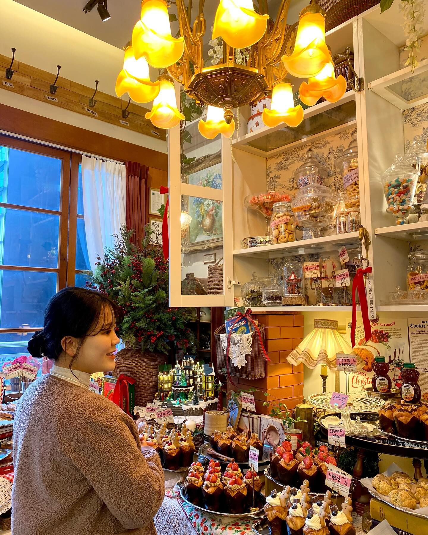 2023년도 즐겁게 마무리 중🎄
곧 굿 뉴스 가지고 올게요 :)
⠀
#미리메리크리스마스 #merrychristmas #cafe
#주말데이트 #일산데이트 #부부일상 #올해마무리 #겨울나기 #라테라스드파리