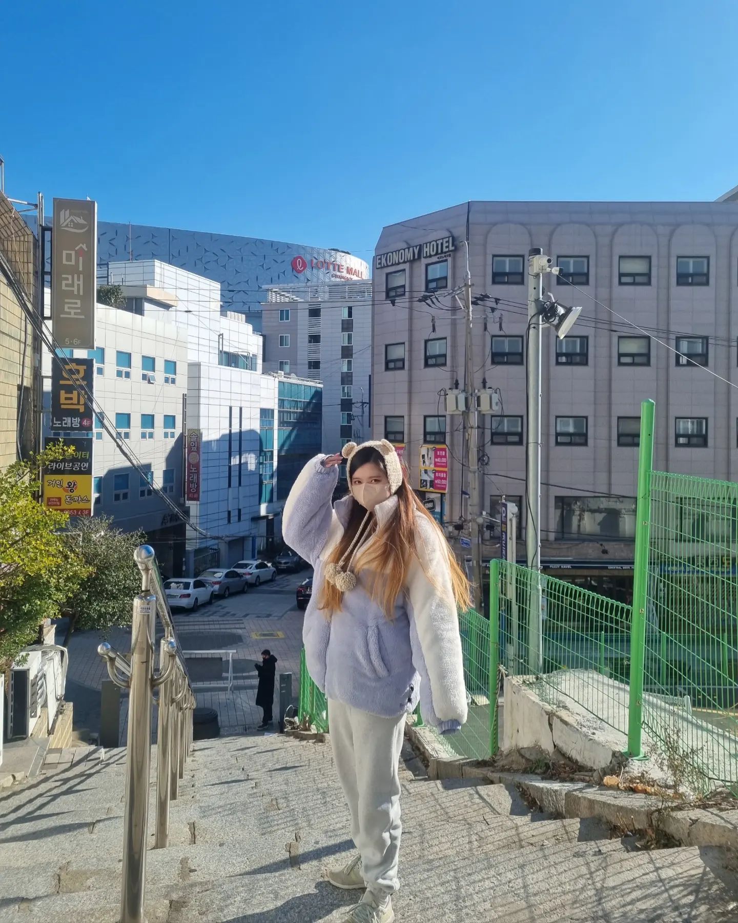 배경은 별론데 뭔가 자연스러워보여서 올려보는 사진 😆