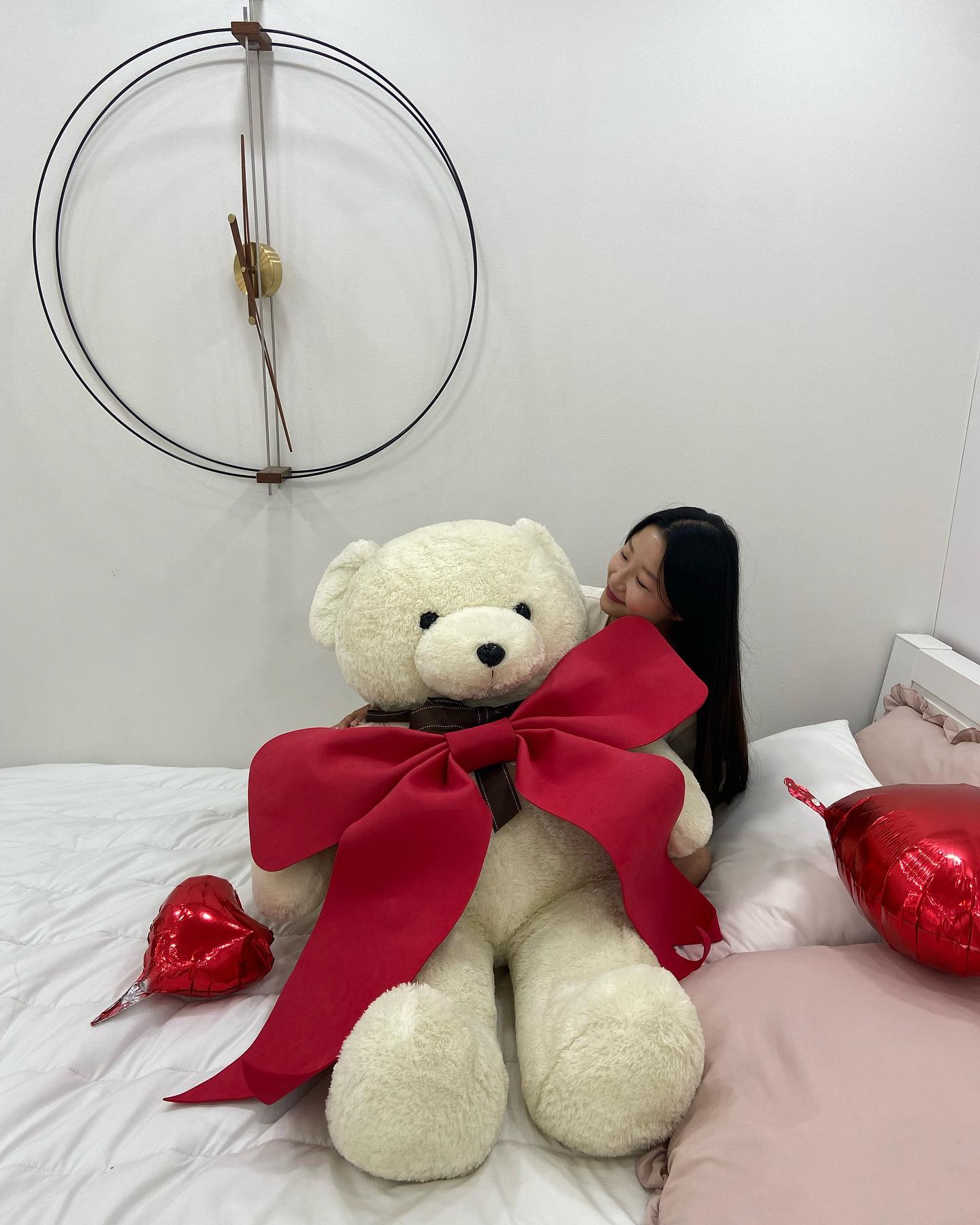 2023.09.23 또오니 브샤❤️🌝
.
엉니야 브샤지만 내 사진 지분율 50%
.
우리 멤버 중 3번째 유부 
.
웰컴투 유부월드 🌝🌝❤️
.
#웰컴투유부월드  #브라이덜샤워  #대구 #대구혼솔 #대구혼솔스튜디오  #브샤 #결혼 #wedding  #좋아요 #좋반