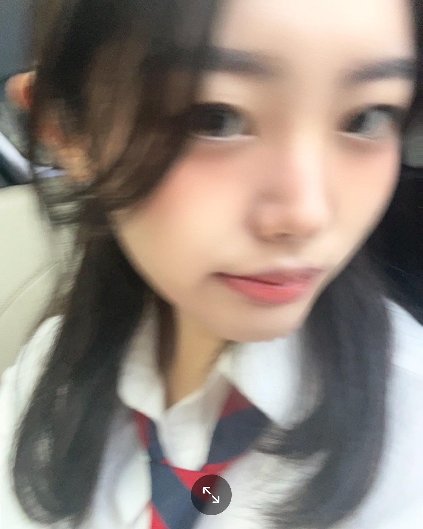 대학 갔더니 교복 입으래..