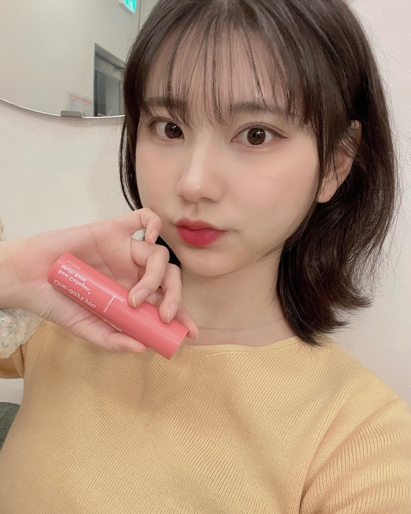#협찬
onedaysyou

왜 이제 알았나 싶은 뷰티템 1순위 💖✨
평소에 피부가 잘 트기도 하고, 요즘엔 트러블 자국이 일어나서 서터레스 만땅이었는데 간편하게 갖고 다니면서 보습해주는 요 멀티밤 덕에 만족도 아쥬 높아요~~~🫶
전 특히 나이트케어 후 보습 필요한 곳에 덧발라주는데
입 코 주변, 목 등에 발라주고 자면 촉촉하게 잠 들 수 있듬🌙
뚜껑 열고 짜고 덜고 바르고 안해두 되고 그냥 슉이라 짱편해!
이 제품은 콜라겐 멀티밤이라서 보습케어뿐만 아니라
탄력케어도 해주니 따로 아이크림 넥크림 안 챙겨발라두 ok
