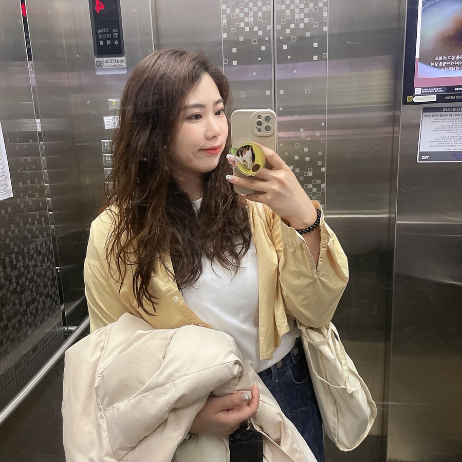 주말마다 먹부림 중이라
건강하고 행복하게 찌는중😂
술 쪼꼼만 줄여보는걸루...👀

그래도 매일 운동하는 나 칭찬해💪