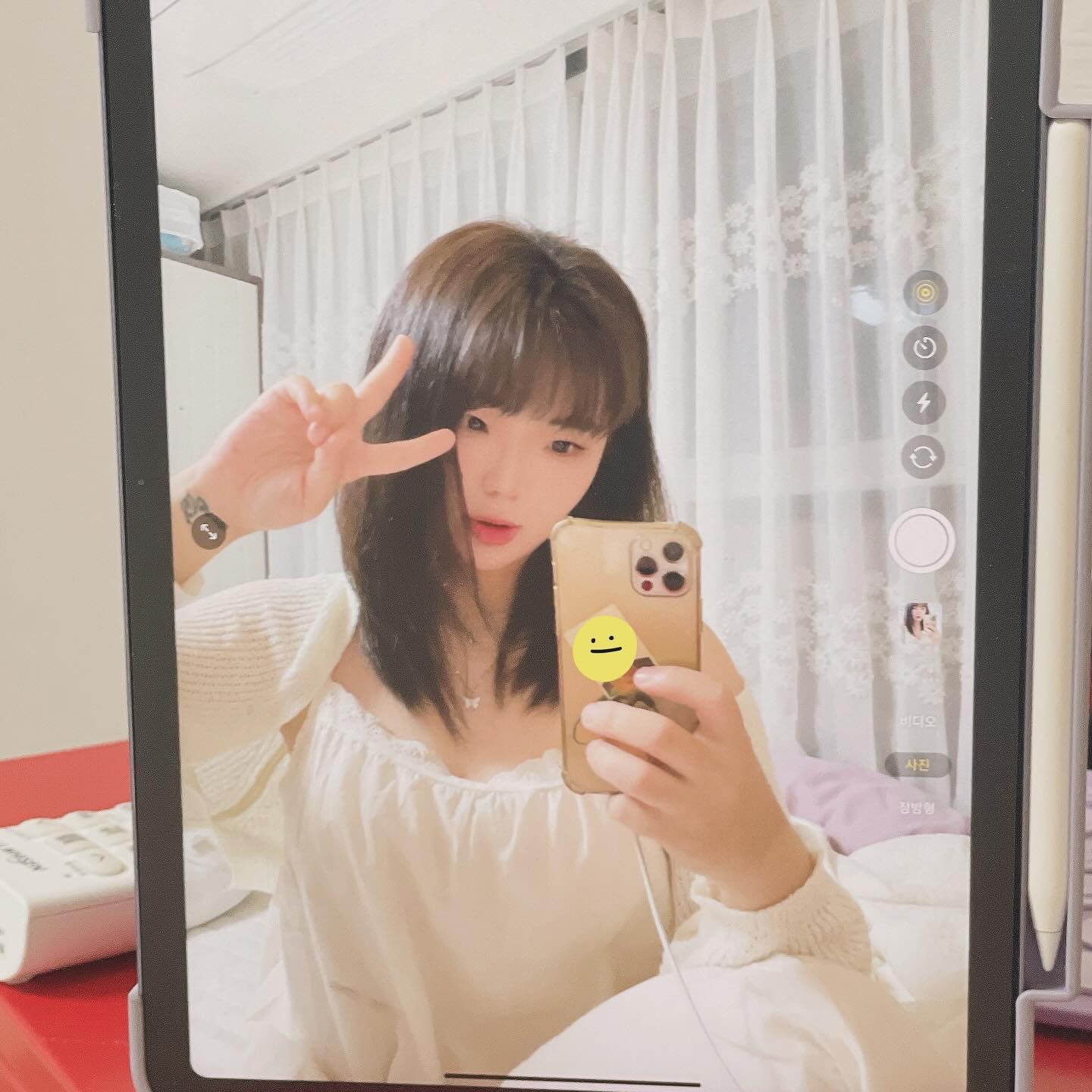 옷 너무 맘에들엉😆
.
#아이패드 #패드 #새옷자랑 #좋반 #좋아요반사 #오오티디 #ootd #소통 #소통해요 #브이 #일상 #いいね返し #93년 #셀카 #셀스타그램 #거울샷말고