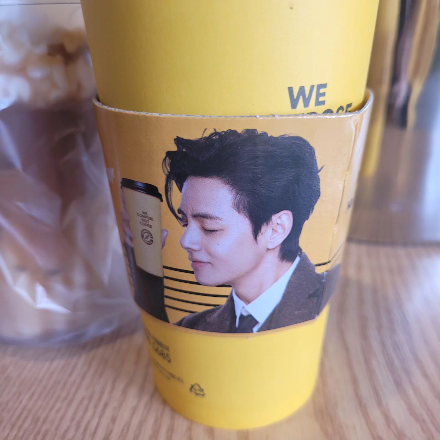 커피만 맛있는게 아니야 
.
.
#컴포즈
#커피
