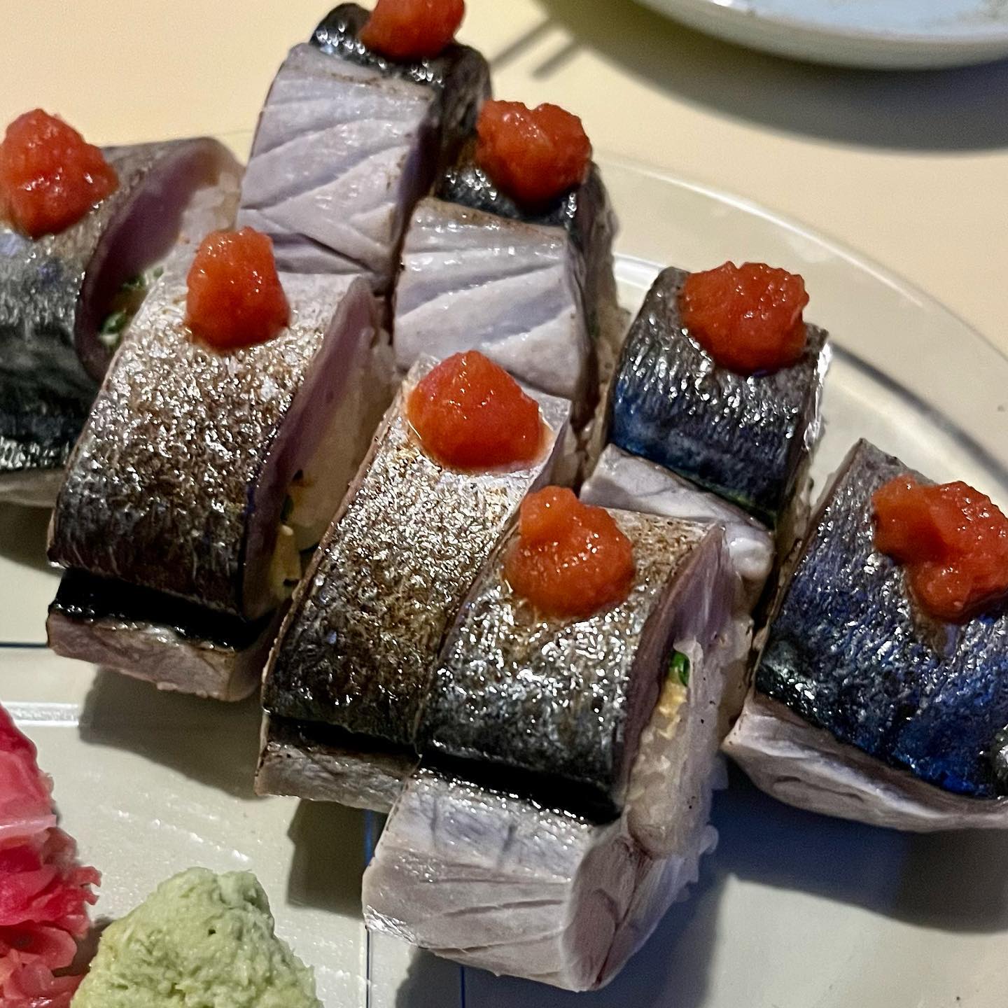 #무한궤도 삼덕동 하이볼 맛집을 찾는분께 추천 꾸욱👍

✅ 직접만든 수제 토마토 소스가 올라간 두툼한 고등어 봉초밥 맛은 오마카세 급으로 고급져요💗

✅ 참치뱃살 후토마끼는 왕크니까 왕맛있댱 후또마끼는 눈앞에서 둘둘둘 말아주십니당

✅ 고등어봉초밥(24,000원)
✅ 참치뱃살후토마끼(28,000원)
✅ 전복들기름파스타(13,000원)
✅ 콘튀기와감튀(8,000원)
✅ 브리치즈튀김(15,000원)
 

📍 대구 중구 동덕로30길 98 1층
⏰ 18:00 - 01:00(금,토 02:00까지)
☎️ 0507-1479-0916
🚘 주차장 x
‼️ 3인이하 적당, 단체석 6인이상 
📱네이버, 캐치테이블 예약가능

#무한궤도하이볼바 #삼덕동무한궤도 #삼덕동술집 #삼덕동핫플 #삼덕동핫플 #삼덕동 #삼덕동핫플레이스 #하이볼 #대구하이볼 #동성로핫플 #동성로술집 #동성로맛집 #동성로카페 #먹팔 #먹팔맞팔 #먹방스타그램 #먹스타맞팔 #먹팔해요 #맛스타그램 #맛집탐방 #맛집스타그램 #맛집 #먹스타소통 #먹팔환영 #먹그램