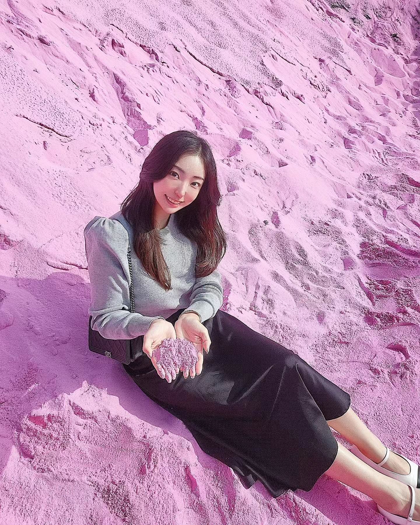 핑쿠 좋아🩷
핑크모래, 핑크뮬리, 핑크아이스크림💕
.
.
보기만해도
기분 좋아지는,
.
.
행복한 핑크세상이었🫶
날씨도 포근~
너무 좋았댜!🤗
.
.
.

#핑크#핫핑크#pink#PINK#핑크세상#핑크모래#핑크뮬리#핑크좋아#주말#힐링#일상#일상스타스램#좋아요#포천#사진#여행사진#여기#좋아#행복#소확행#파란하늘#핑크아이스크림#여행좋아#서울근교데이트#서울근교갈만한곳#허브아일랜드#드라이브#주말드라이브#일상사진#하트