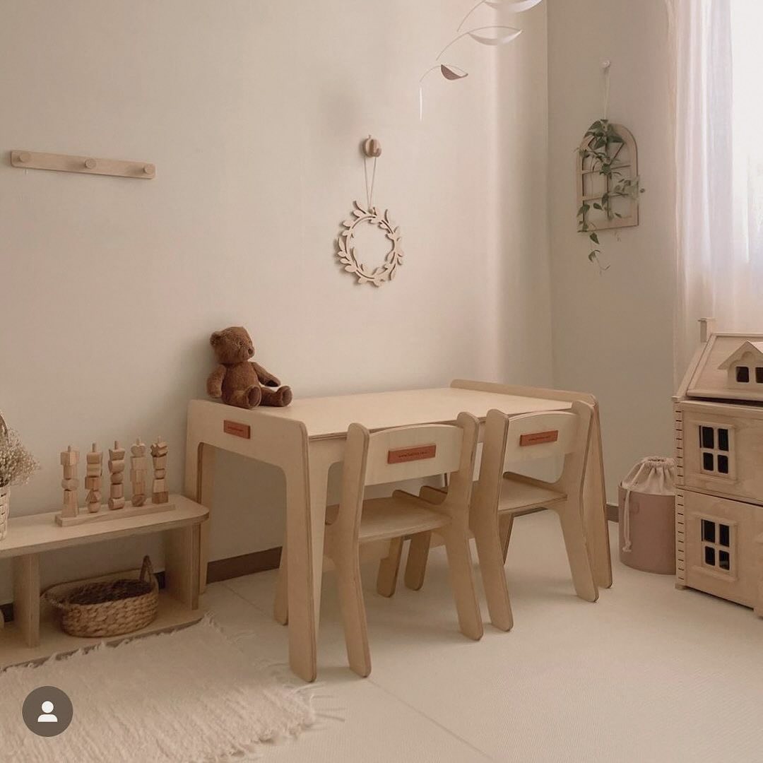 Posted withregram • funfurn_mom 🎉펀펀키즈가구 신년 앵콜 이벤트🎉
⠀
안녕하세요^^
엄마가 디자인하고 아빠가 만든가구!
펀펀키즈가구입니다.
⠀
신년 계획 작심3일 잘 넘기셨나요..?
⠀
저희는
가족회의하면서 각자 계획했던것
잘 실천하는 사람에게 연말 선물을 주기로 했더니
첫찌가 아직까지는
선물받기 위해 타이트하게 실천을 잘 하고 있더라구요😄
⠀
저는..
계획은 잔뜩 세워놓고,
먼저 처리해야 할 업무들이 산더미라,,
아직 제대로 스타트도 못했는데,, 애미보다 낫네🤣🤣🤣
⠀
오늘은
지난 크리스마스 얼리버드혜택 & 리그램이벤트
참여 못 하신분들이 아쉬워하시고,
1월 1일부터 재진행 요청이 엄청 많으시더라구요,,
펀펀맘&파파가 마음이 약해져서..😅
⠀
신년 앵콜이벤트 진행합니당🤗🤗🤗
⠀
⠀
⠀
🎁 1월 유아책상(1인용/2인용) & 회전책장(3단/4단)
구매고객님께 드리는 선착순 앵콜 혜택!🎁
⠀
⠀
⠀
✅ 유아미술책상 구매시 원하는 악세사리 1종 선물 증정!
(배송메모란에 원하시는 악세사리 1종 메모)
⠀
✅ 회전책장 구매시 독서대 증정
(배송메모란에 “앵콜 이벤트 참여” 메모)
⠀
✅ 다음번 재구매 10% 할인 쿠폰 증정
(재구매시 톡톡문의하기)
⠀
✅ 1월 출고고객 중 한 분에게
30만원 상당의 원하시는 제품 1종 증정
(룰렛추첨 1명/송장으로 자동참여 됨)
⠀
⠀
⠀
💛선착순으로 제한을 드릴수 밖에 없는점 양해 부탁드릴게요💛
⠀
⠀
⠀
⠀
그리고
⠀
🎁 본 피드를 리그램 해주시고,
댓글 달아 주시는 분들중 추첨을 통해
펀펀키즈 유아책상(1인용/악세사리미포함)을
드립니다 - 룰렛추첨 1명
⠀
⠀
⠀
⠀
⠀
[이벤트기간]
2024. 01. 05 ~ 준비된 수량 소진시까지
(선착순/조기종료 가능)
⠀
[발표]
2024. 02. 02 (금)
⠀
[참여방법].
1.본게시물 좋아요!
2. funfurn_mom 팔로우.
3. 본게시물 리그램후 해시태그달기.
(#펀펀가구 #펀펀키즈가구 #유아가구 #유아책상 #미술책상 #아기책상 #육아템추천 #육아소통 #교구육아 #책육아 #몬테소리 #발도르프 #조카선물 #크리스마스선물)
4. 참여완료 댓글!.
⠀
⠀
⠀
📍발표 당일날까지
본인계정에 리그램피드가 확인되어야 참여가능하세요.
📍작성후기는 마케팅자료로 활용되실수 있답니다.
⠀
⠀
⠀
⠀
⠀
⠀
⠀
⠀
⠀
⠀
#엄마가디자인하고
#아빠가만든가구
⠀
⠀
#리그램이벤트중 #새해이벤트 #신년이벤트
⠀