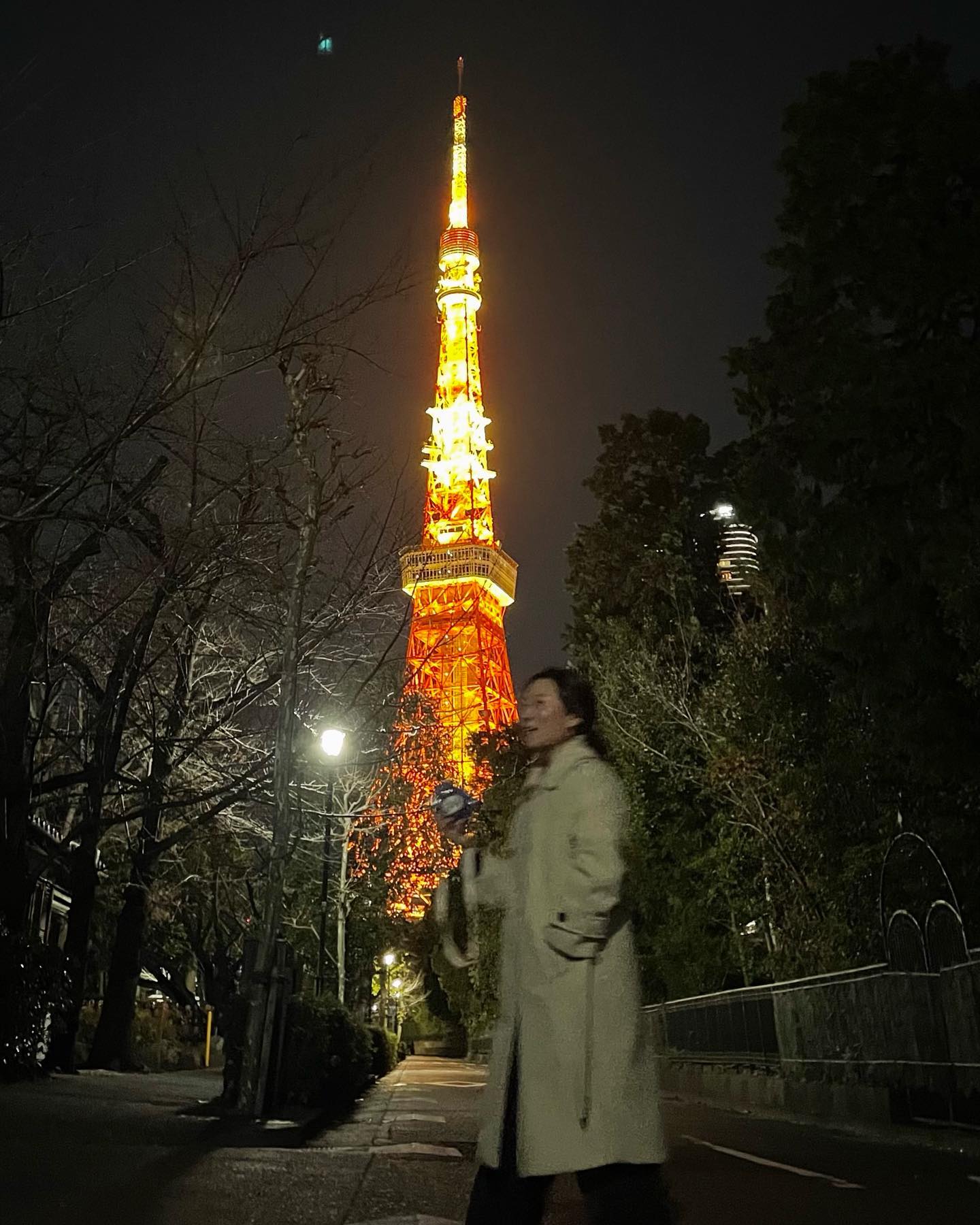 🗼 (1)