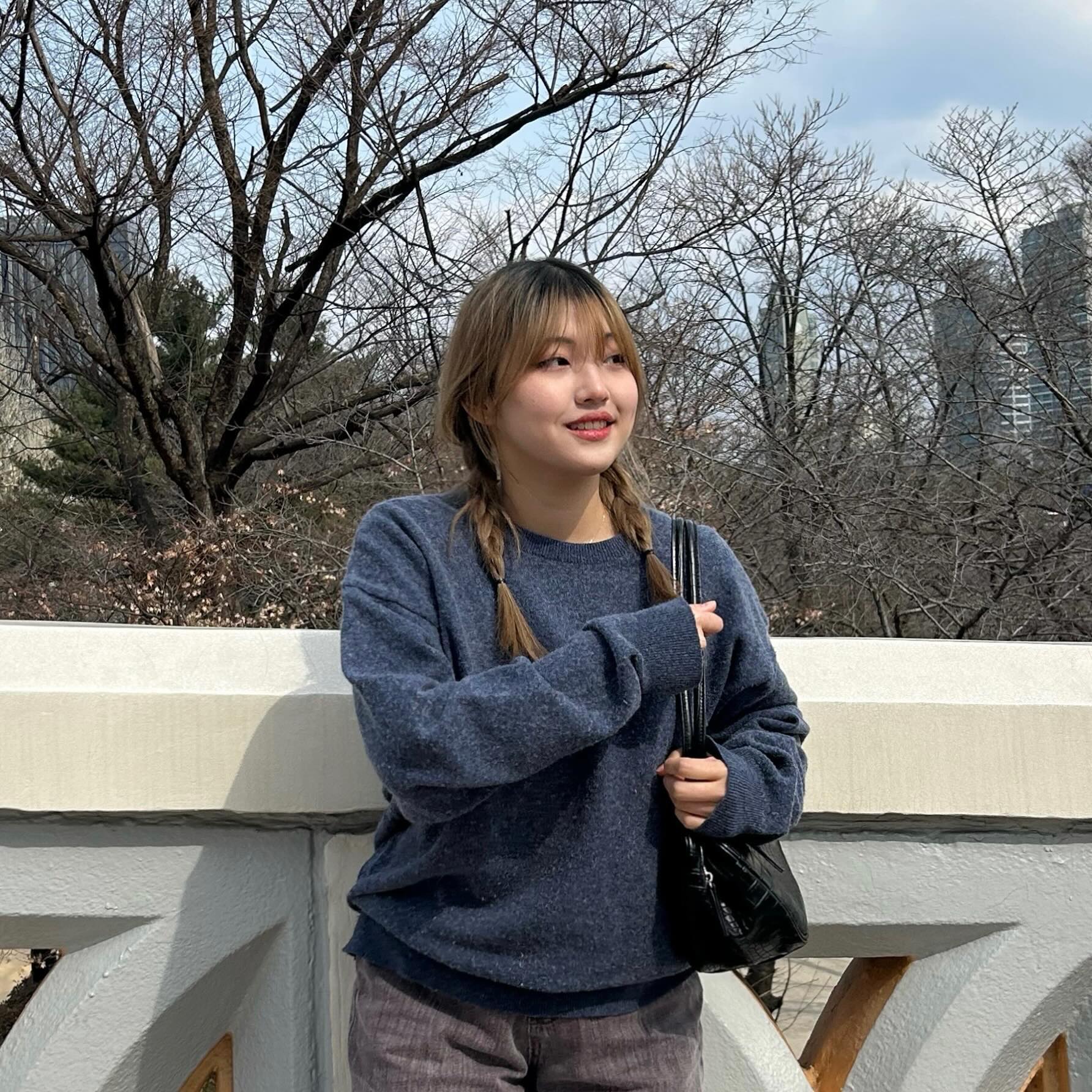 어딜보는지 모르겟는🤷🏻‍♀️