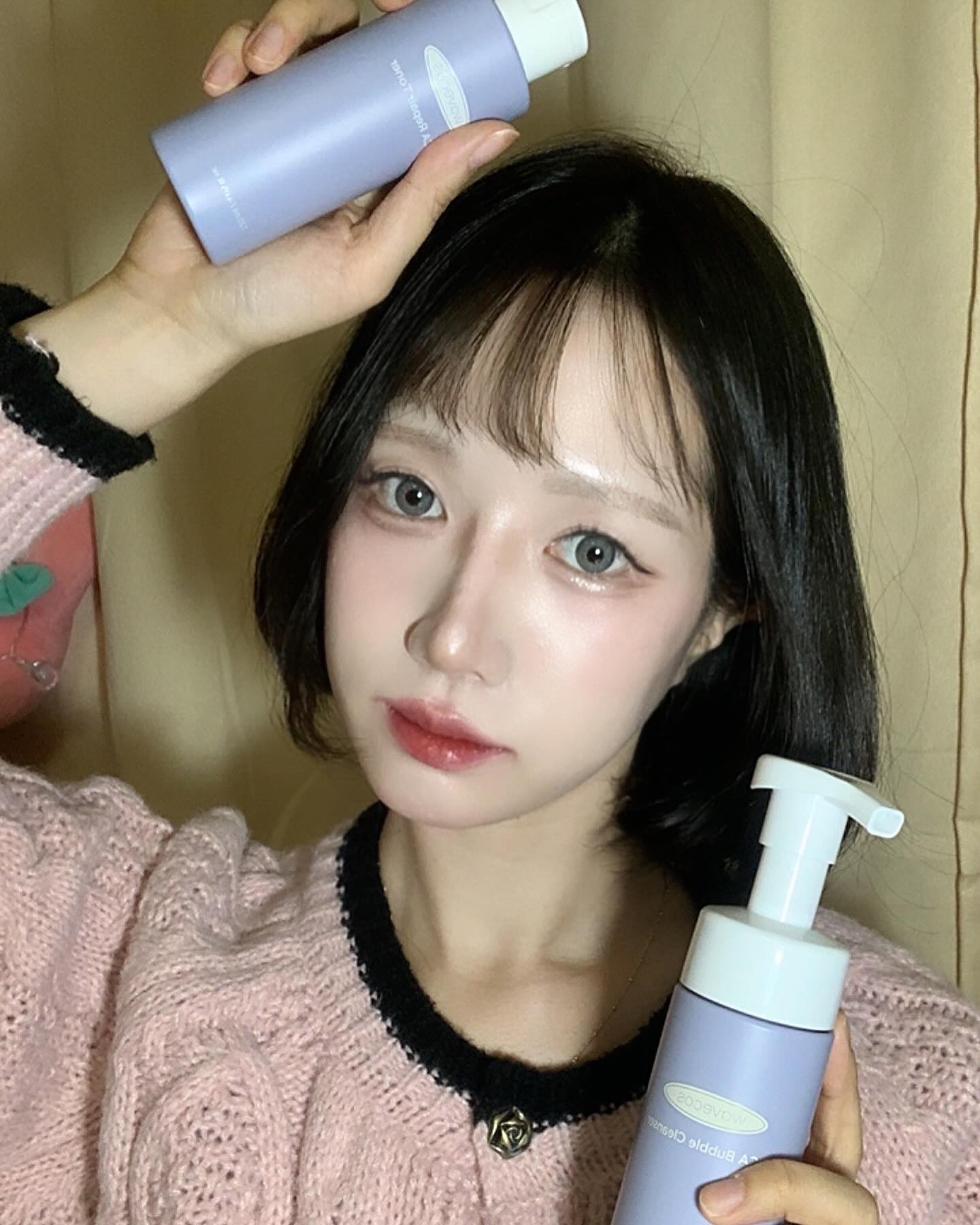 #협찬

🌼 웨이브코스 시카 리페어 토너 & 시카 버블 클렌저

- 시카 리페어 토너

정제수 대신 #병풀추출물 50% 병풀추출물 500,000ppm 

스트레스 받은 피부의 진정과 컨디션 케어를 돕는 진정 토너!
민감피부도 순하게 케어 가능💚

안심하고 쓸 수 있는 착한 성분으로
늘 믿고 쓰는 웨이브코스👍
⠀
웨이브코스에서 시카 리페어 토너가 새로 나왔어요!
⠀
요즘같이 건조해지는 겨울철에 외부자극이나 마스크로 인해 자극받은 피부에는 진정이 필수💚

급 민감해진 피부는 웨이브코스로 빠르게 진정시키세요💚

- 시카 버블 클렌저

정제수 대신 #병풀추출물 41.1%
병풀추출물 411,600ppm

스트레스 받은 피부의 진정과 컨디션 케어를 돕는 진정 클렌저
민감피부도 순하게 클렌징가능💚

안심하고 쓸 수 있는 착한 성분으로
늘 믿고 쓰는 웨이브코스🫶🏻
⠀
웨이브코스에서 시카 버블 클렌저가 새로 나왔어요!
⠀
요즘같이 건조해지는 겨울철에는 외부자극이나 마스크로 인해 자극받은 피부에는 진정이 필수💚

웨이브코스 시카버블클렌저는 바로 거품이 나와 더욱 순해요😍

사용 후에도 피부 당김이 없고 촉촉하고 버블 제형이라 사용감이 너무 좋아요💚

.
.
.

#웨이브코스 #wavecos #시카리페어토너 #시카리페어 #진정토너  #시카버블클렌저 #시카클렌저 #클렌징폼