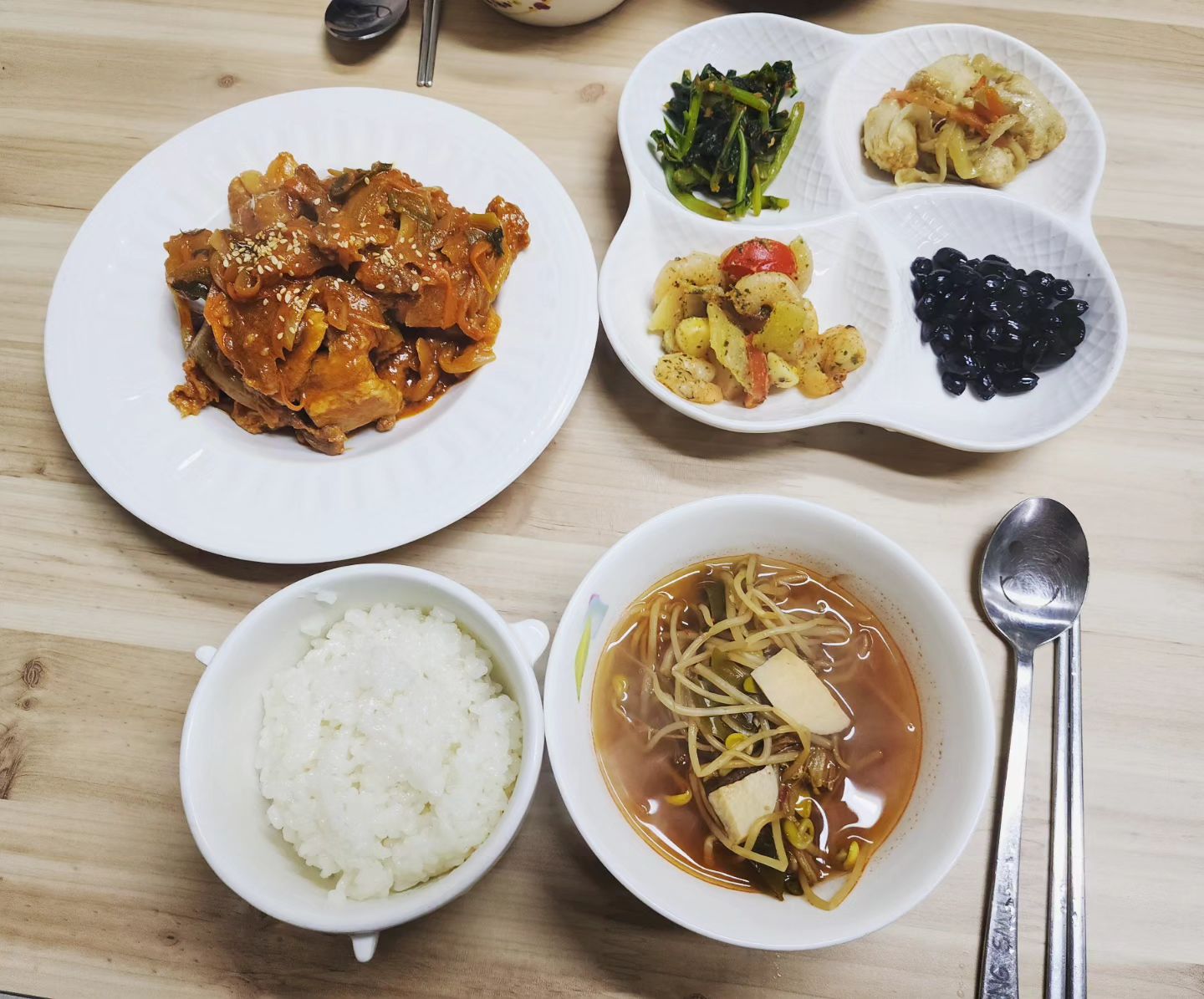 🥄
반찬배달 맛집 찾아땅 👍

싱글/더블/패밀리 각각
가족구성원에 맞게 시키면
되는데 양도 많고 맛도이뜸

인천전지역 배달가능!

연수구인데 서구까지와서
반찬 팩으로 사먹는것보다
훨~~~ 이득이넹 ㅎㅎㅎ

.
.

#반찬배달
#반찬고민해결
#인천반찬배달 
#연수동반찬배달
#굿밀포유
#인천반찬#반찬맛집