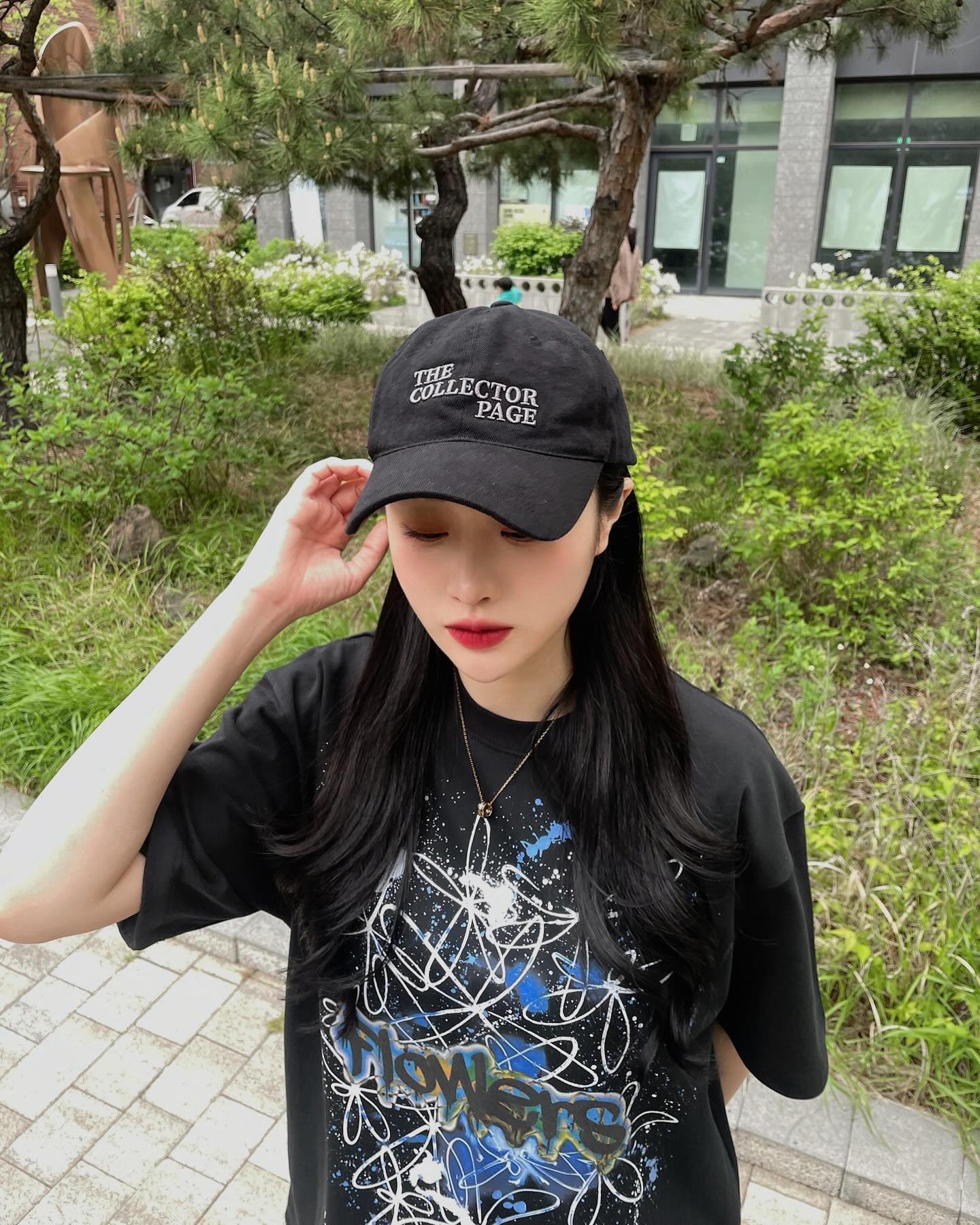 심플한 로고 디자인이 포인뚜 ✨
TCP TESTO BALL CAP

더콜렉터페이지의 제품들은 다양한 아티스트와의 협업을 통해 작품을 디자인에 녹여냈다고 해요〰️

thecollectorpage
#thecollectorpage
#더콜렉터페이지 #TCP
#더컬렉터페이지 #더콜페 #ootd #selfie #ootdfashion #fashion #디자이너 #디자인 #design #디자이너브랜드 #볼캡