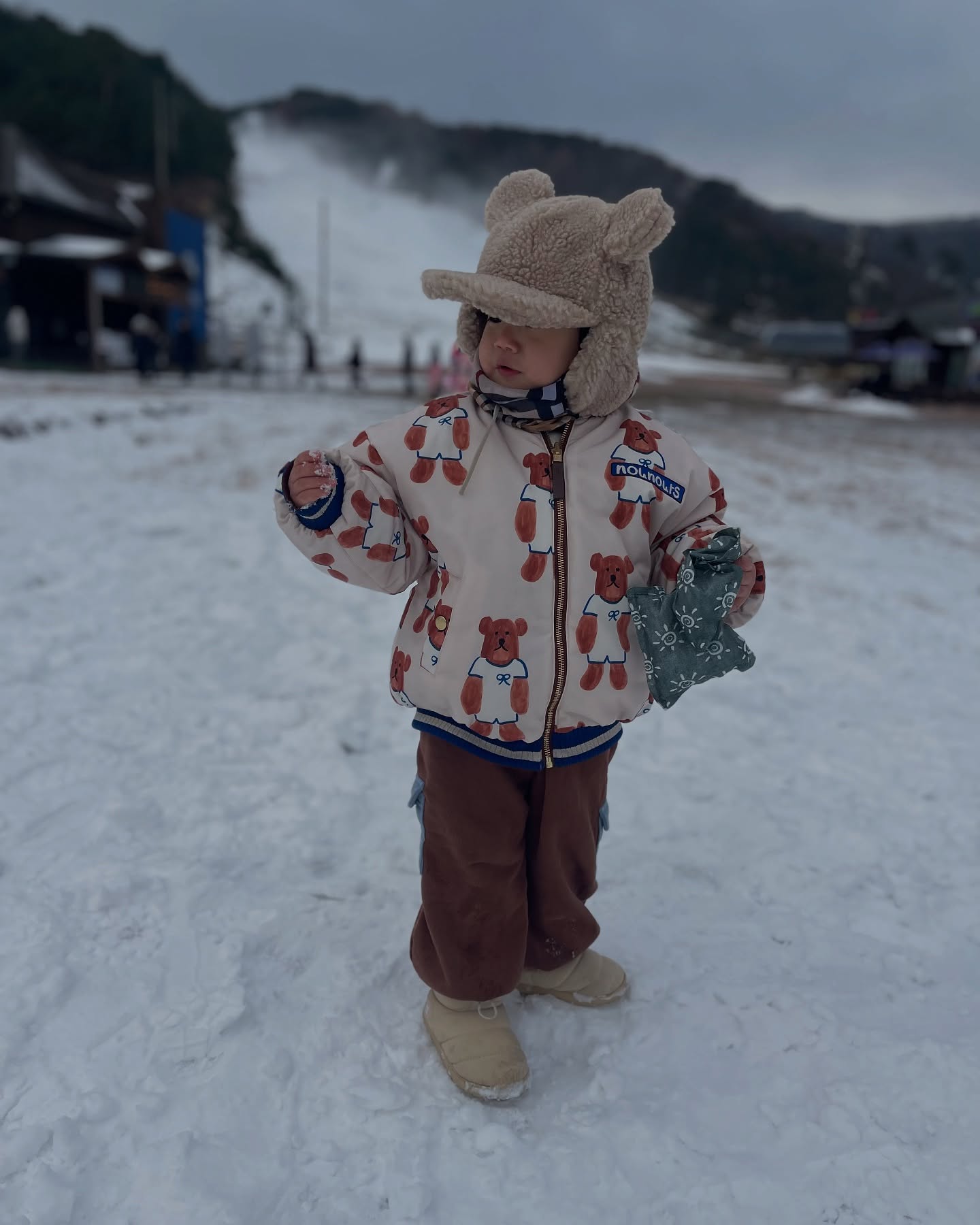 🐯_D+973

하얀눈 가득☃️

한발 한발 내딛을 때마다 ‘최고’라 외치던 뚠뚠

니가 좋음 엄빠도 좋아🤎🤎