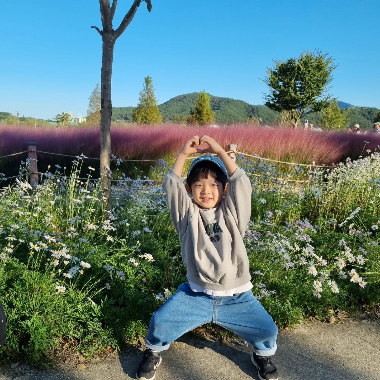 사랑하고, 사랑하고, 사랑해♡٩(❛ัᴗ❛ั ๑)