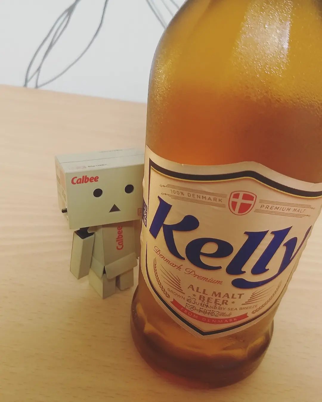 急にじめじめして暑いから
そろそろ~😏😆🍺

#kelly #캘리 #하이트진로 #하이트진로캘리 #danbo #단보 #요츠바랑 #한국맥주 #EmotionFactory #chomingoo1 #조민구 #chomingoo  #광주광역시 #impression_shots #jp_portrait部 #務安国際空港 #sharing_warm_time  #韓国  #japancollective #photo_jpn #수완지구카페 #relexingtime #韓国日常 #韓国ビール #ビール #beer #beerstagram