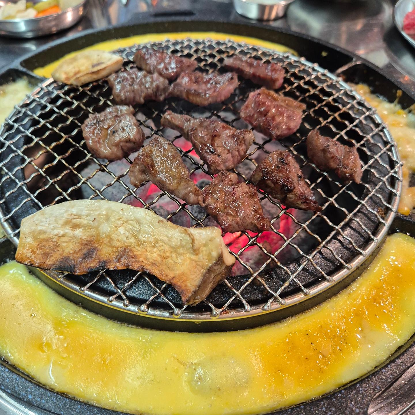 #송도맛집 #주말데이트

파묘보고 소갈비살 먹기
황제갈비살이 젤 맛남