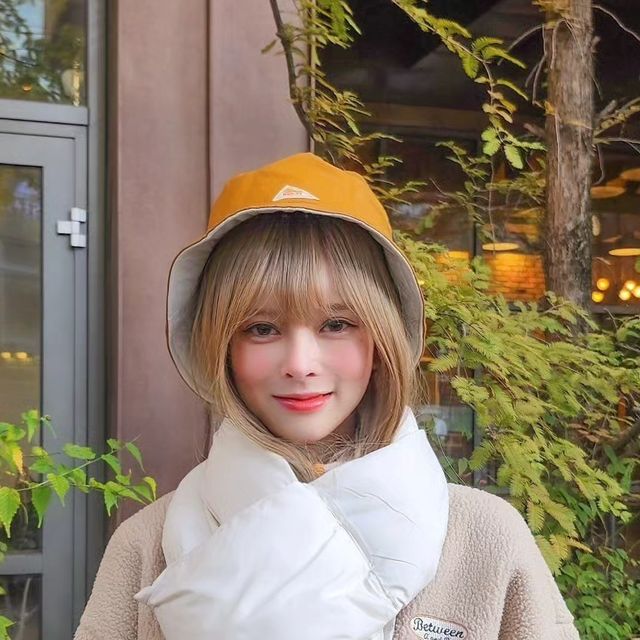 다정 on Instagram: "#광고 #켈티 @kelty_korea 버킷햇+머플러+숄더백 3종 세트! 💖 디자인도 예쁜데 리버서블까지..🥹✨️ 저는 분명 한 세트 받았는데 두가지 코디가 가능하다구요!!? 심지어 둘 다