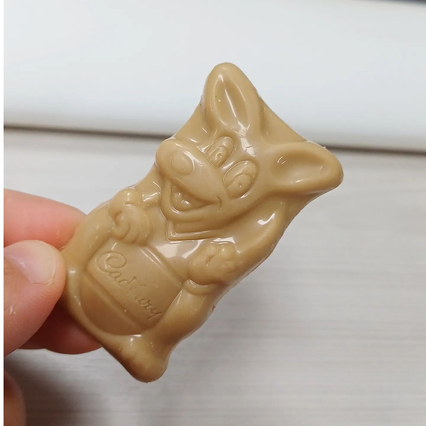 #잘먹고잘사는라임씨  #내돈내산 

🍫 #캐드버리 #cadbury 호주 초콜릿

🍫귀여운 패키지 띠용. 달달한 카라멜 맛도 좋네.

🍫 시드니 다녀온 사랑스러운 동료가 꼭 저 같은 선물을 줌🥹

#냠냠박사 #쩝쩝박사 #먹팔해요 #먹팔  #먹팔맞팔 #먹팔환영