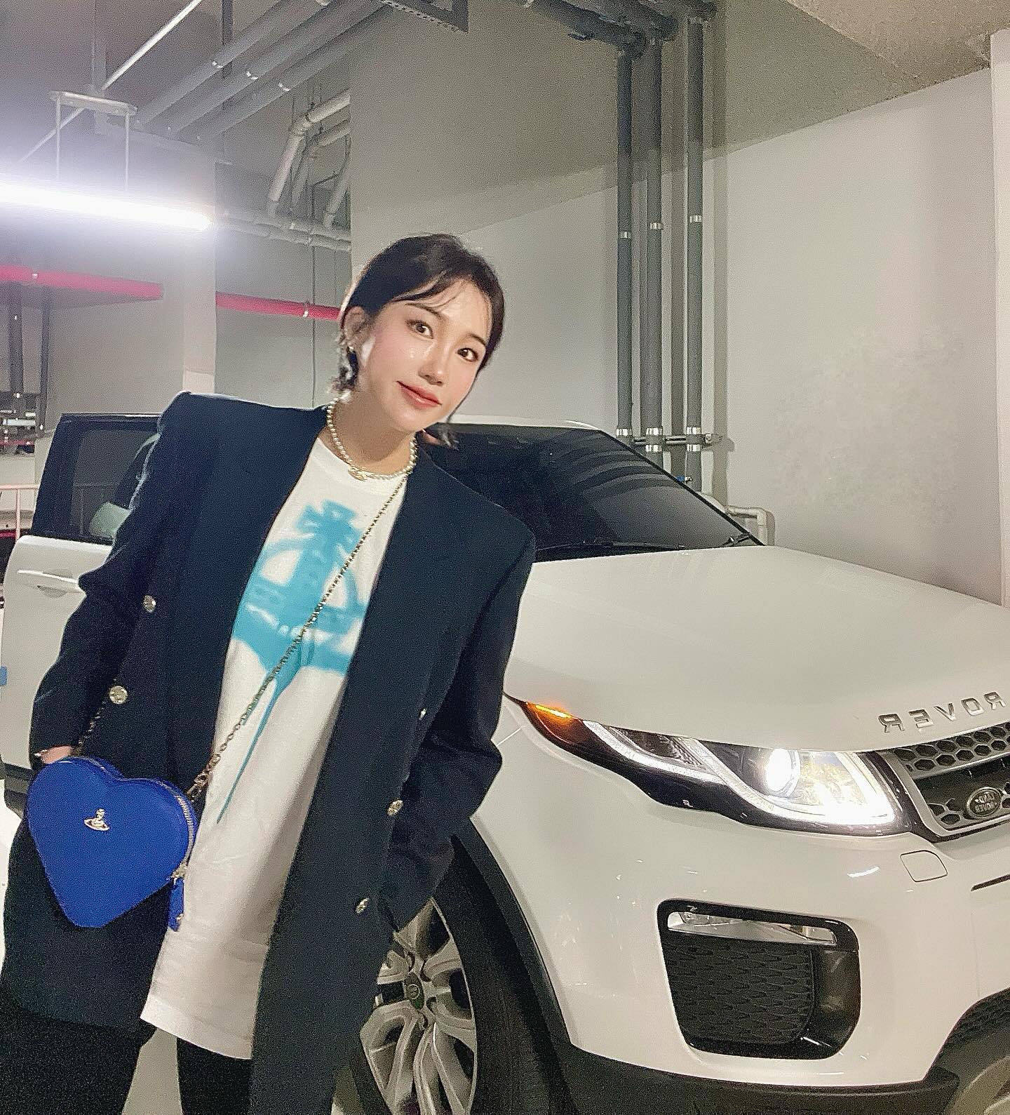 🤍🩵🩶
머리 시원하게 자른 날
내 두번째 붕붕이랑 🚙💨
