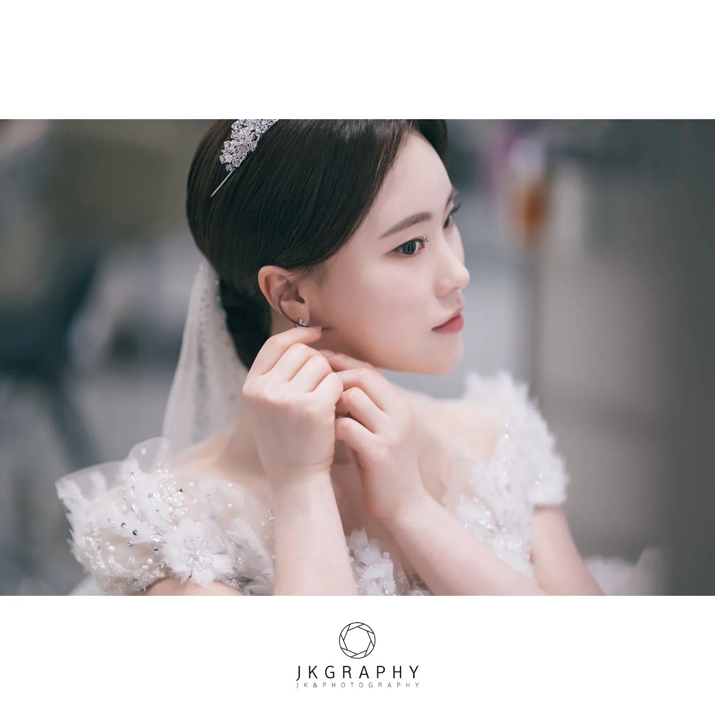 -
메이크업샵 촬영은 
추가옵션으로 추가 가능하십니다!
-
-
make up muia_beauty_
wedding hall  #aw웨딩컨벤션
-
-

#오늘의신부님
#안산aw컨벤션
#안산aw웨딩홀 
#안산aw컨벤션본식스냅
#본식스냅
#서브스냅추천 #서브스냅 #본식서브스냅
#라마다호텔본식스냅 #웨딩스냅 
#웨딩사진#본식스냅추천 #본식사진 #드레스#결혼#제이케이그래피#weddingphotography 
#jkgraphy