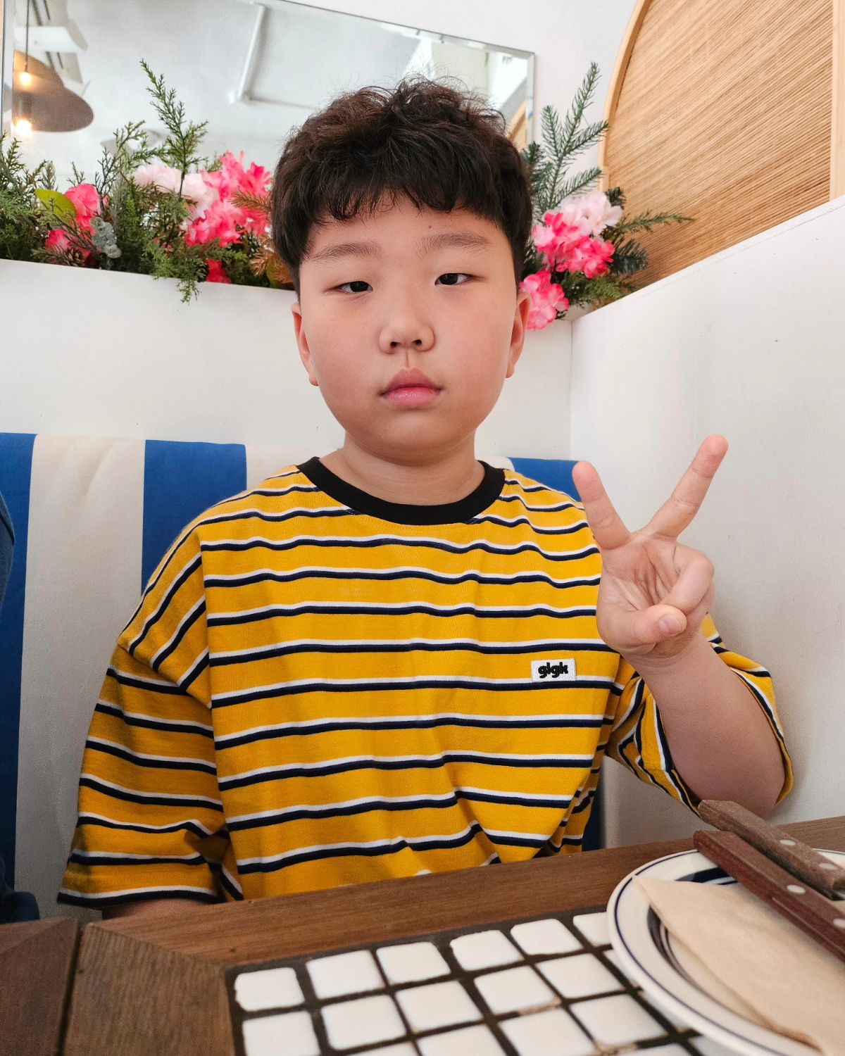 240615
오늘 똥똥이네는 또 해방촌ㅋㅋ
#빌라드블루 가서 라자냐.해산물튀김
뽈뽀.뇨끼에 낮술 해주고ㅋㅋ
#토터스 가서 지옥 같은 웨이팅을 끝에
복숭아모찌수플레 먹어주고~
핫한 신흥시장 돌아다니며 구경하고
홍대 넘어가서 또 놀고 ㅋㅋ
10시 30분인데 집엔 언제 간 다니?ㅋㅋ
.
.
.
.
#해방촌 #해방촌맛집 #glgk #신흥시장 #서울나들이 #라자냐맛집 #홍대데이트 #해방촌데이트 #잼이써 #주말은가족과함께 #먹고놀고 #수플레맛집